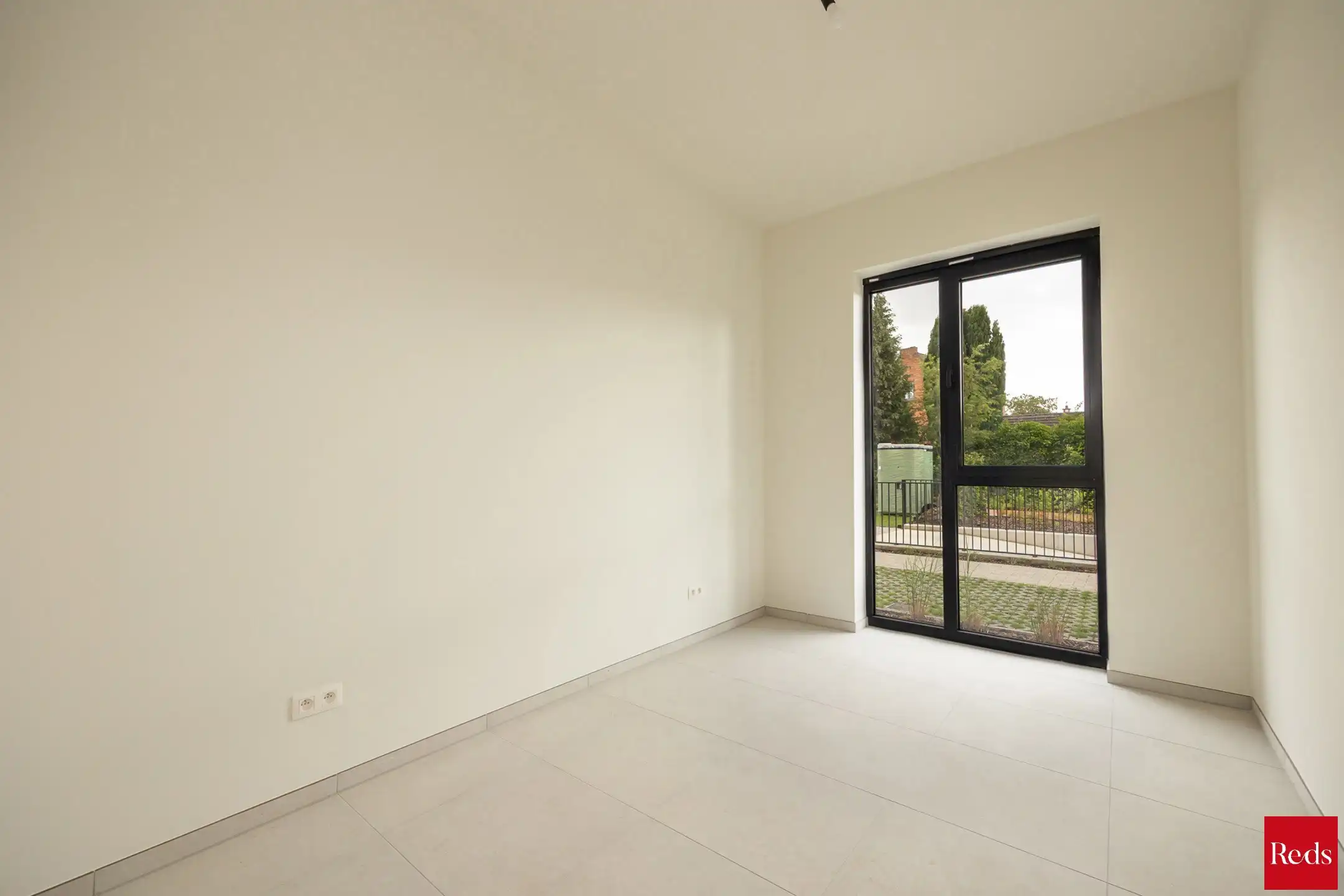 Ruim gelijkvloers nieuwbouwappartement met 3 slaapkamers foto 10