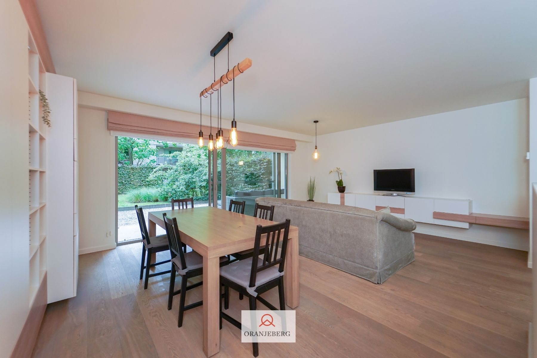 Modern gelijkvloers 2 slpk appartement met groot terras rustig gelegen in centrum Gent foto 18