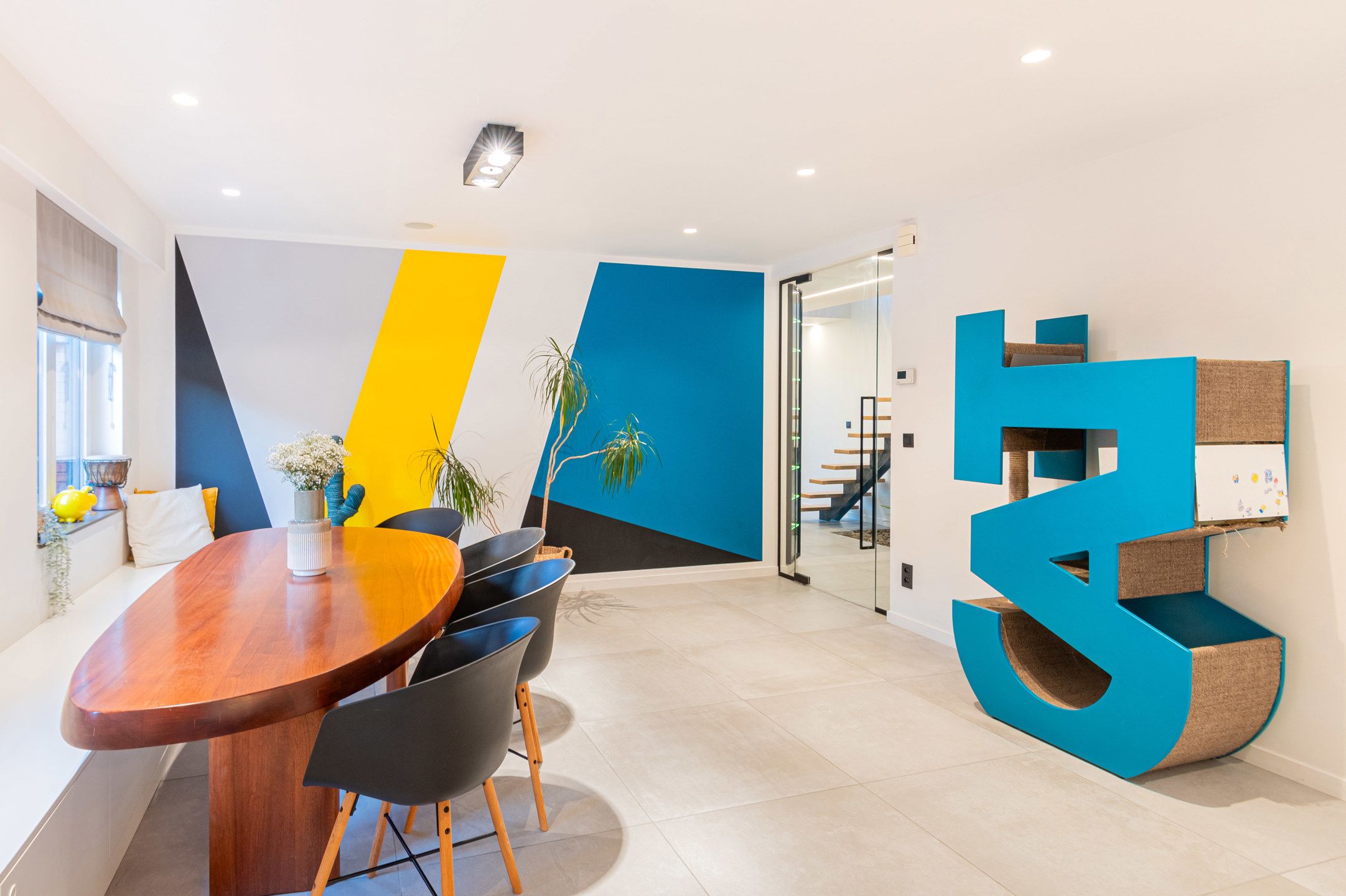 Moderne HOB met 4 (mogelijk 5) kamers en dubbele garage foto 5