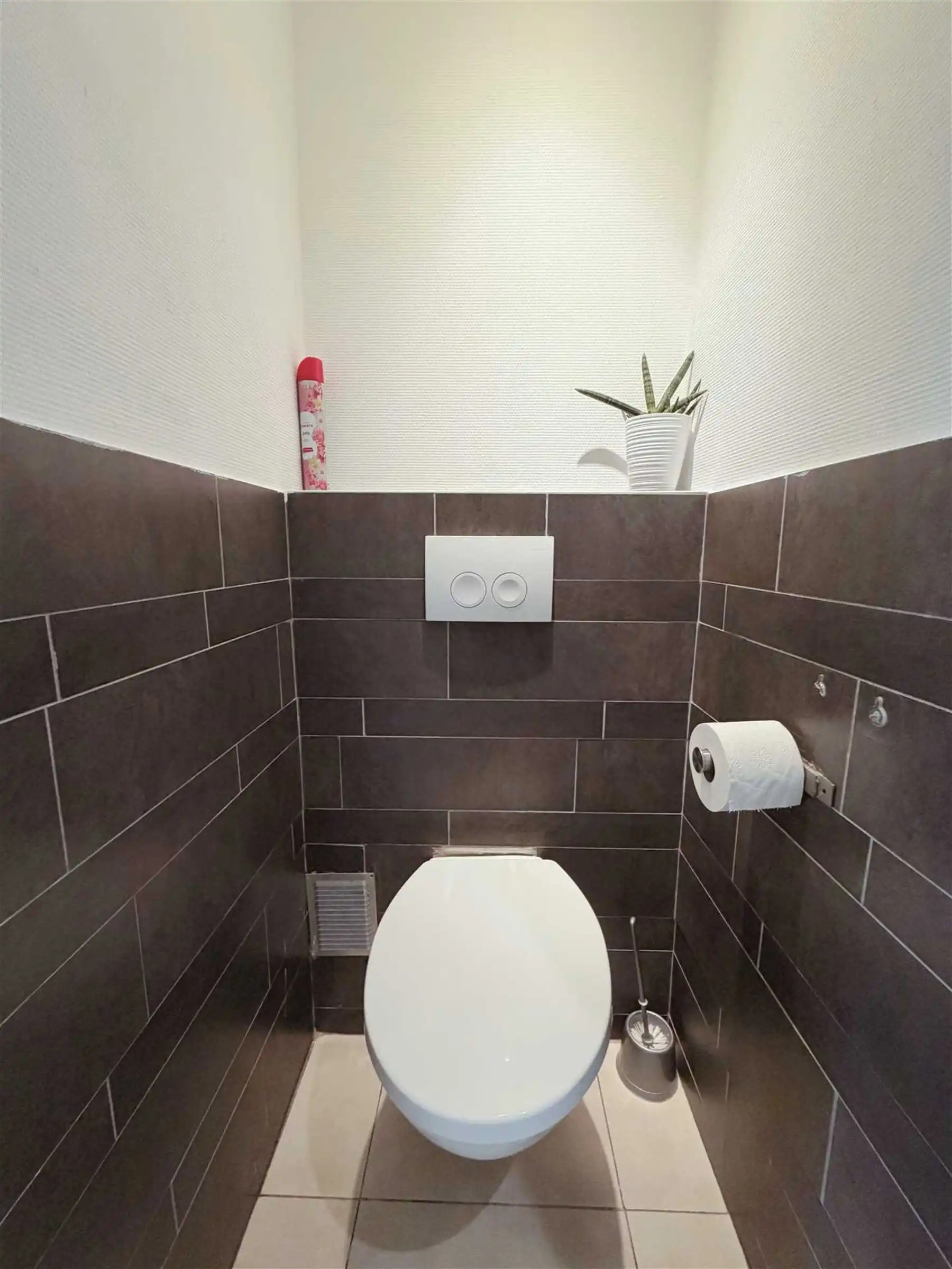 Ruim 2-slaapkamerappartement met terras en autostaanplaats foto 10