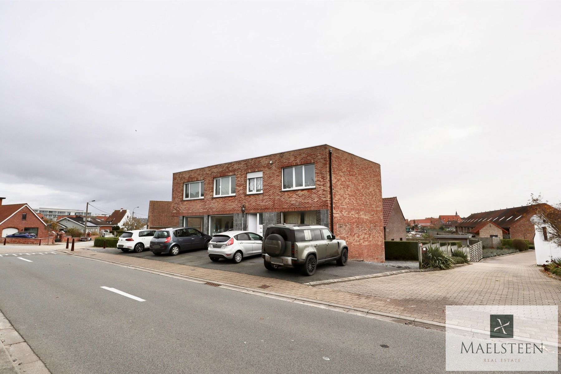 Kleinschalig appartementsgebouw met 4 units te De Haan foto 1