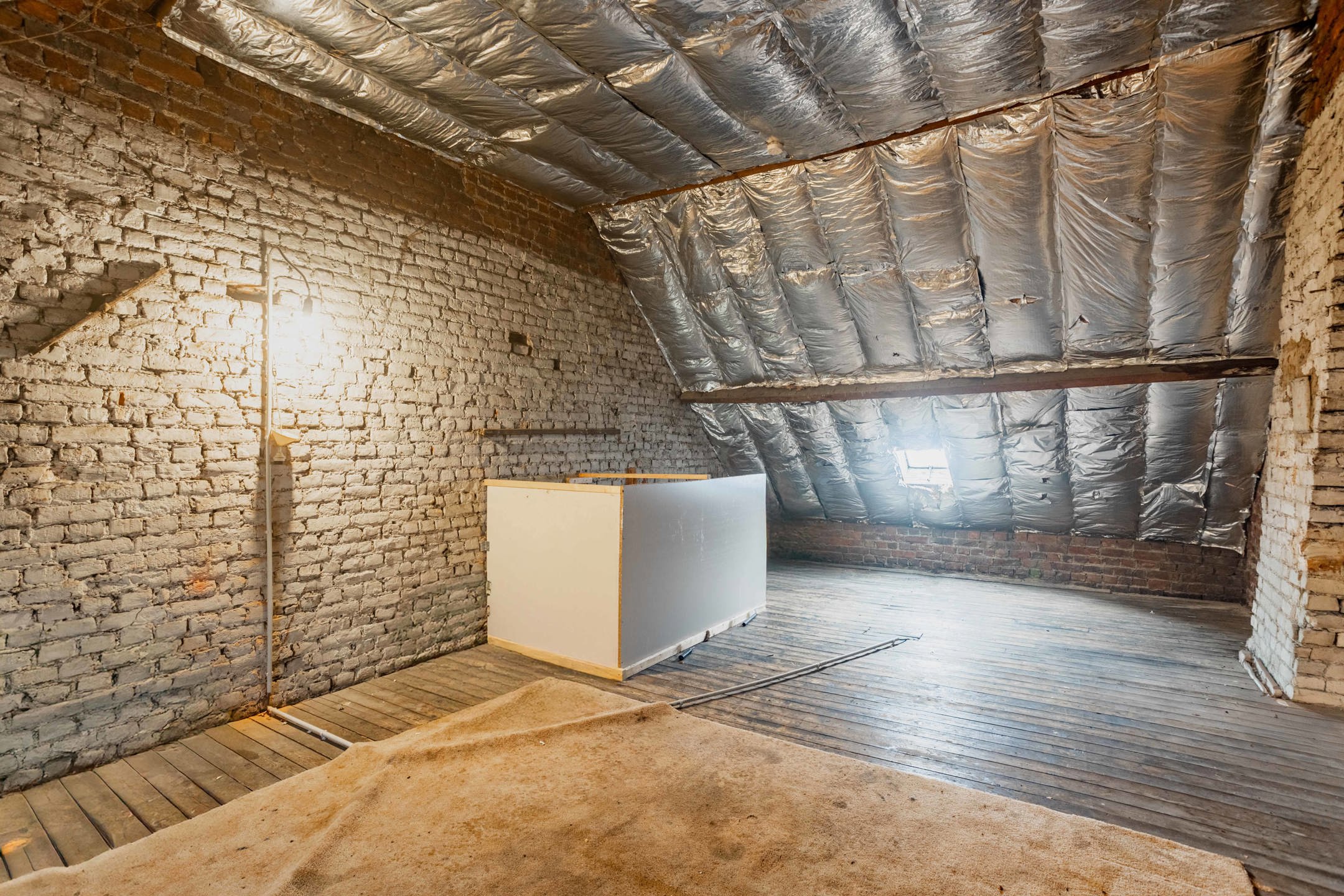 Te renoveren woning met terras op interessante locatie! foto 17