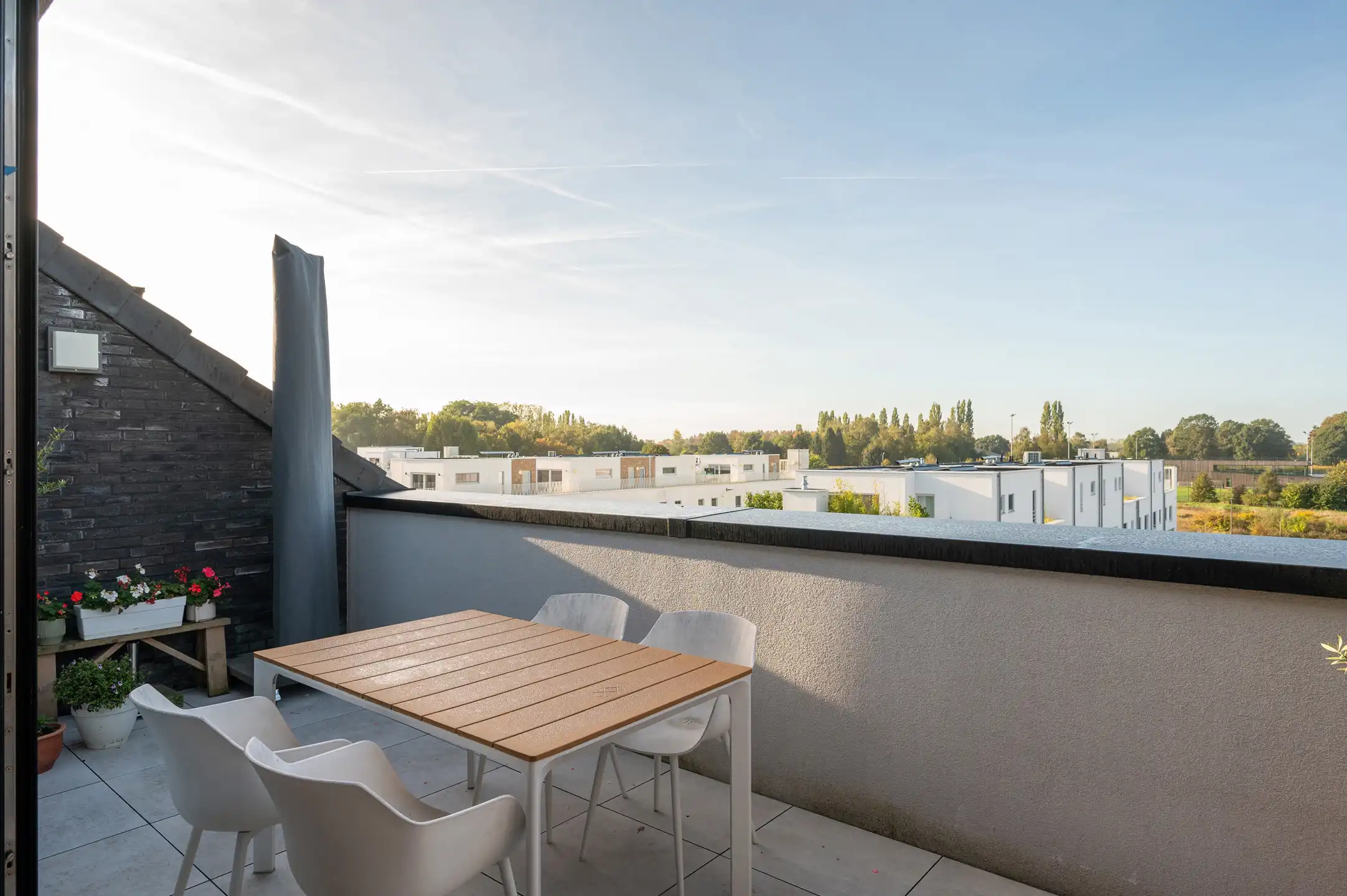 Modern en ruim appartement (2021) met 3 slaapkamers en zonneterras te Muizen. foto 7