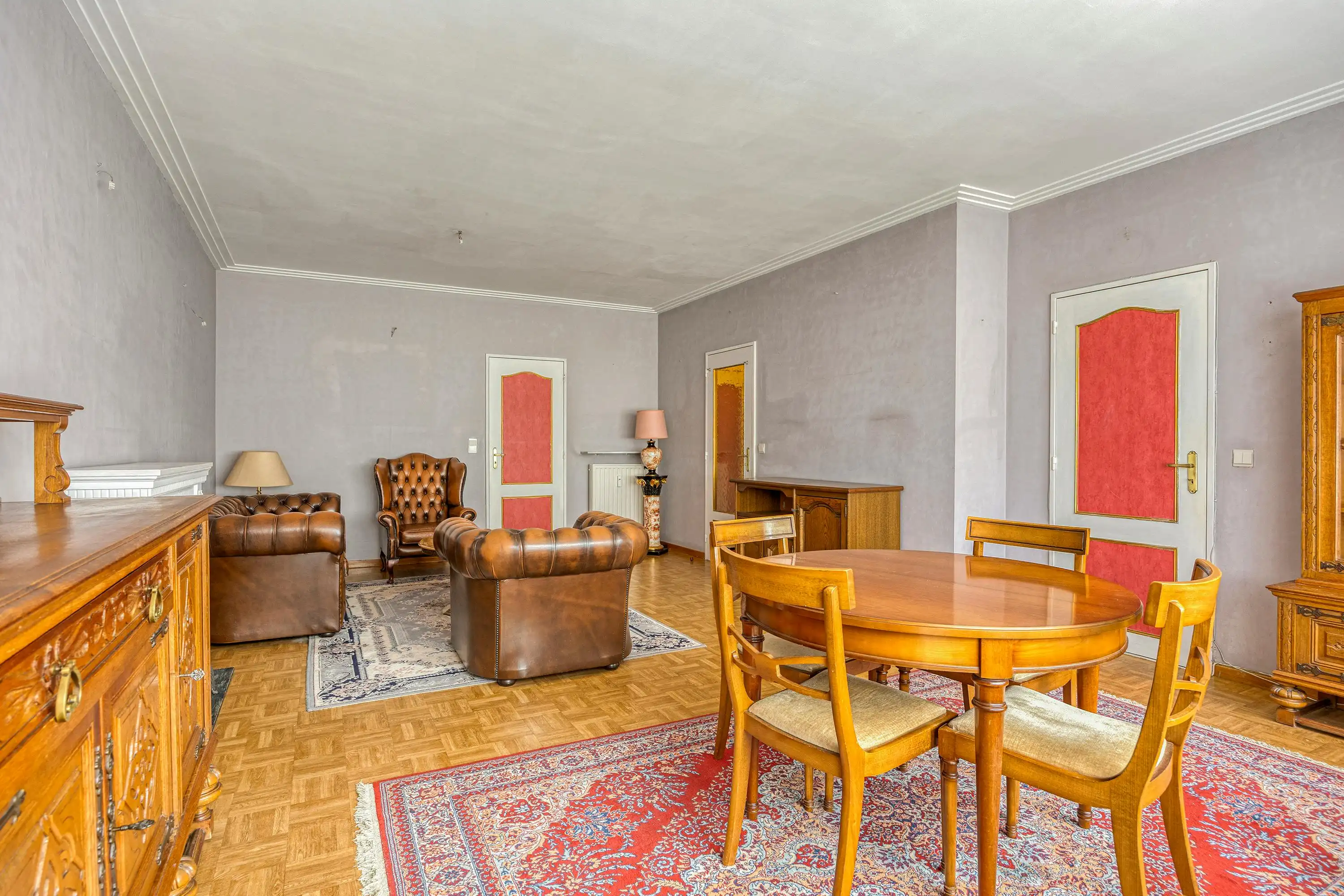 Ruim appartement met 2 terrassen te koop in Merksem foto 4