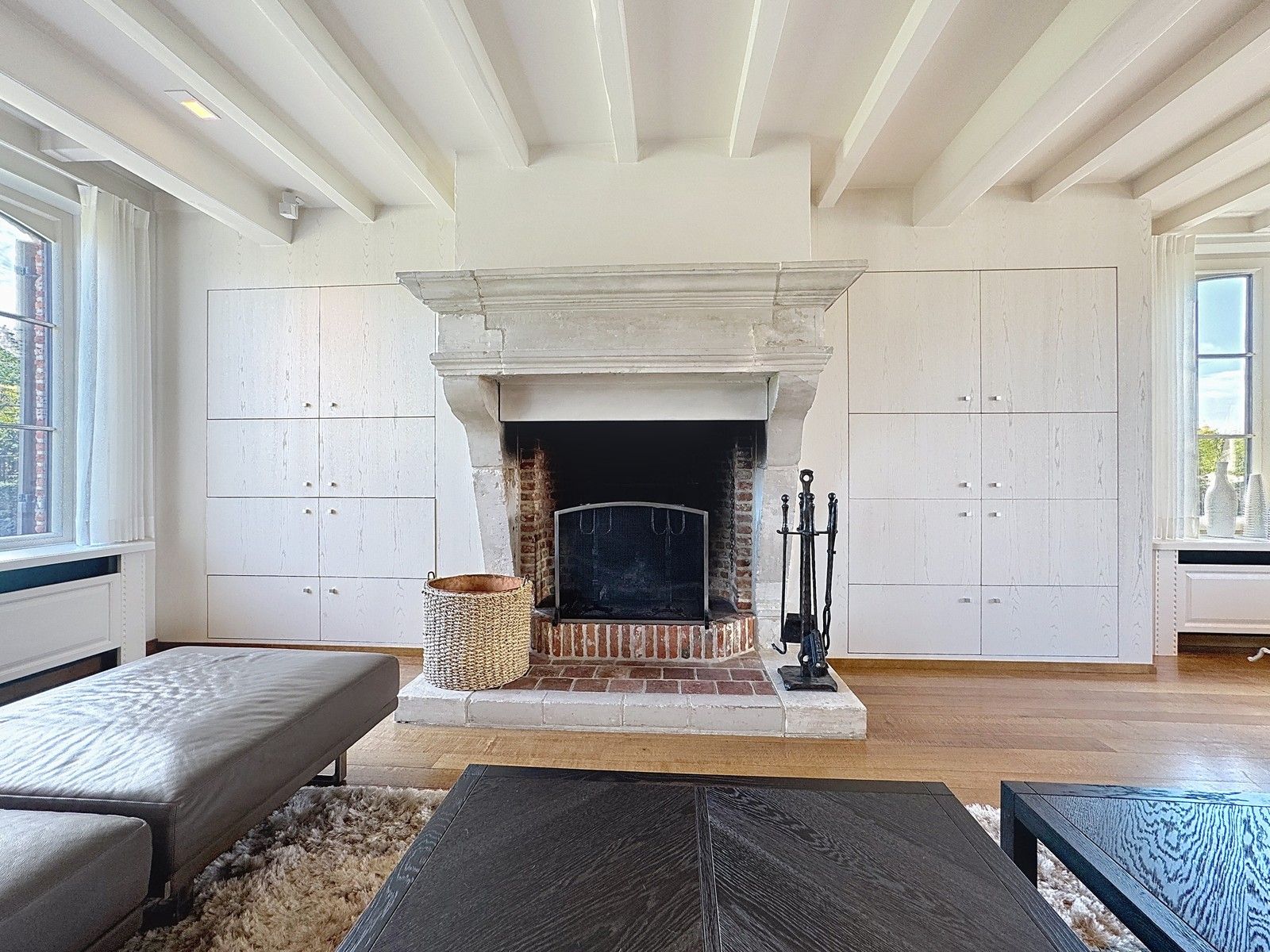 Instapklaar, luxueus afgewerkte VILLA (5 slpkms, dubbele garage, ...) met BIJGEBOUWEN (stallingen en bergplaats) te Ingelmunster. Grondopp.: 2.814m2 foto 13