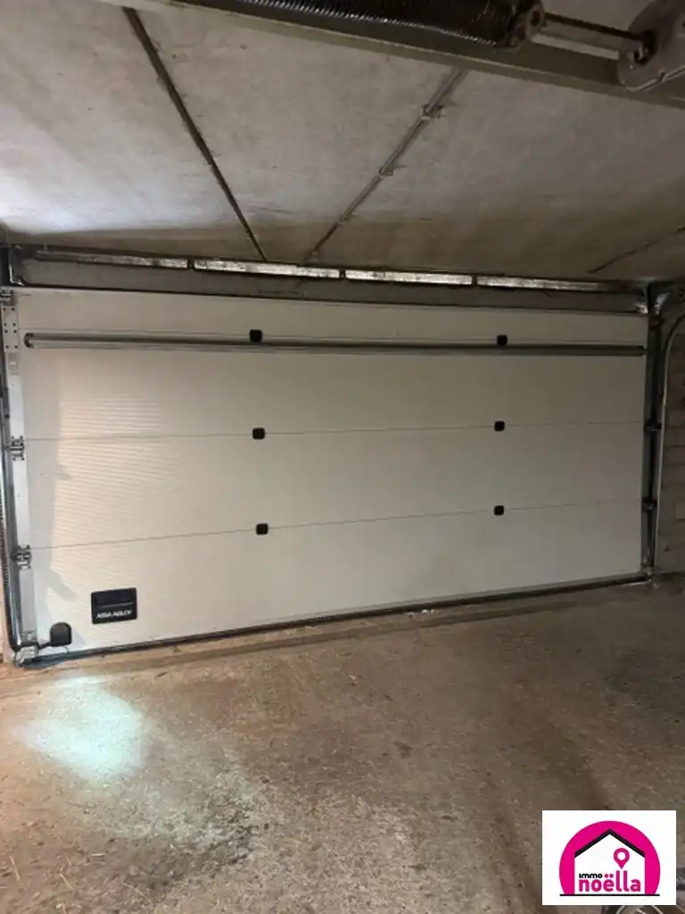 TE KOOP GARAGE TE WESTENDE! foto 9