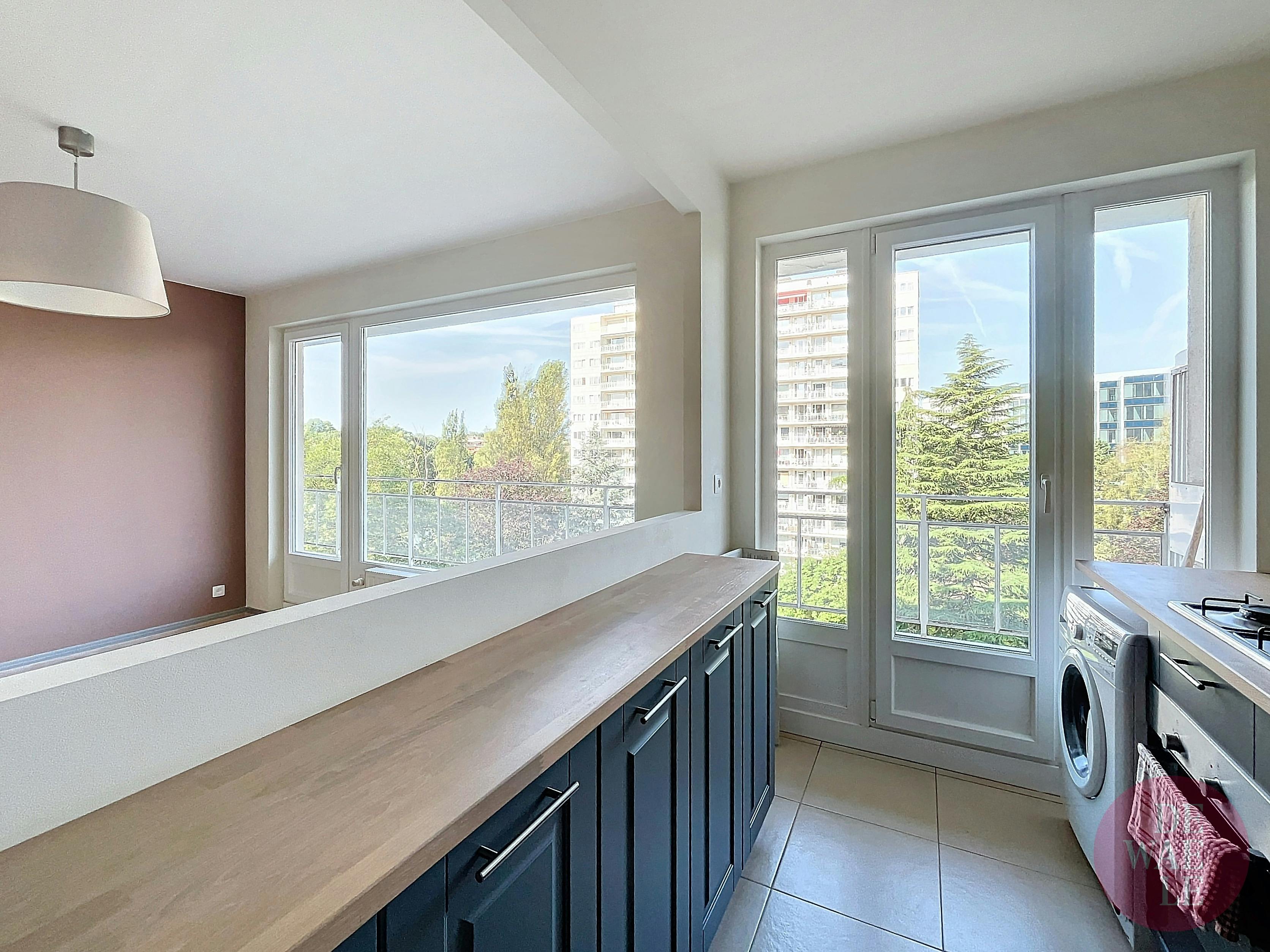 Licht appartement met 2 slaapkamers en garage in Oudergem foto 8