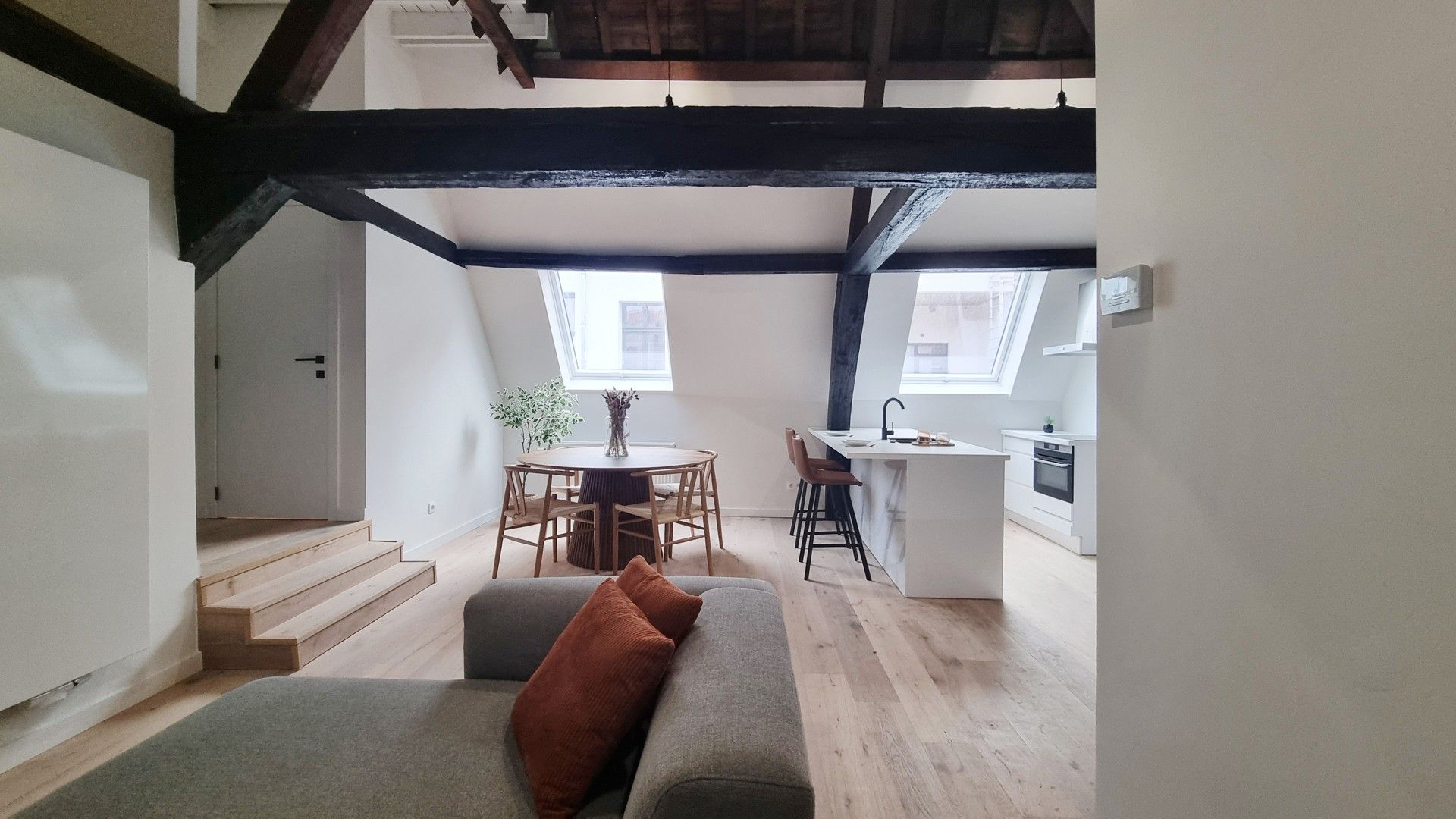 VERHUURD APPARTEMENT foto 15