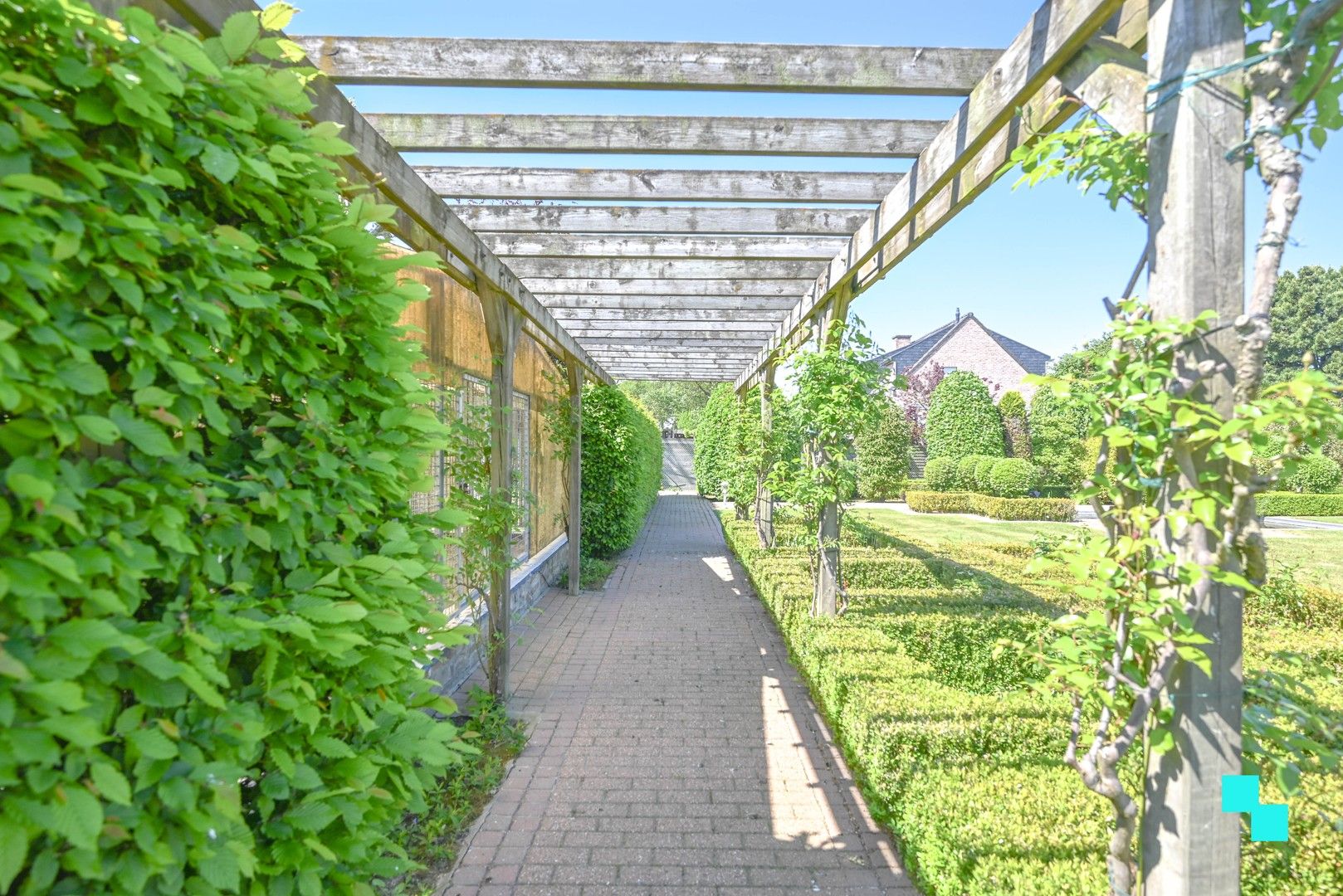 Karaktervol landhuis met landelijke verzichten foto 20