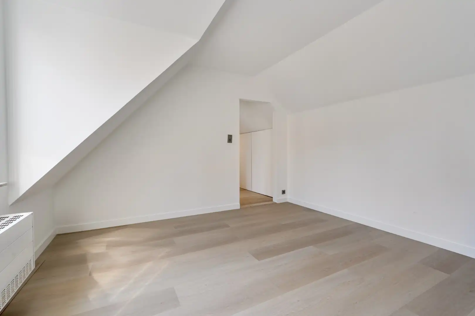 Gezellige, instapklare stadswoning in het centrum van Maaseik grenzend aan de groene wal!  foto 34