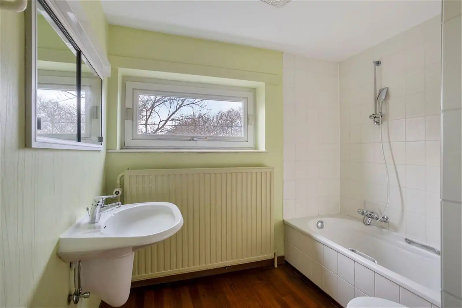 Goed gelegen woning met studio/atelier/bureau foto 16