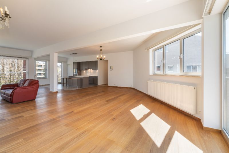 --- NIEUW --- Zeer ruim, energiezuinig appartement met mooi zicht op de Schelde. foto 6