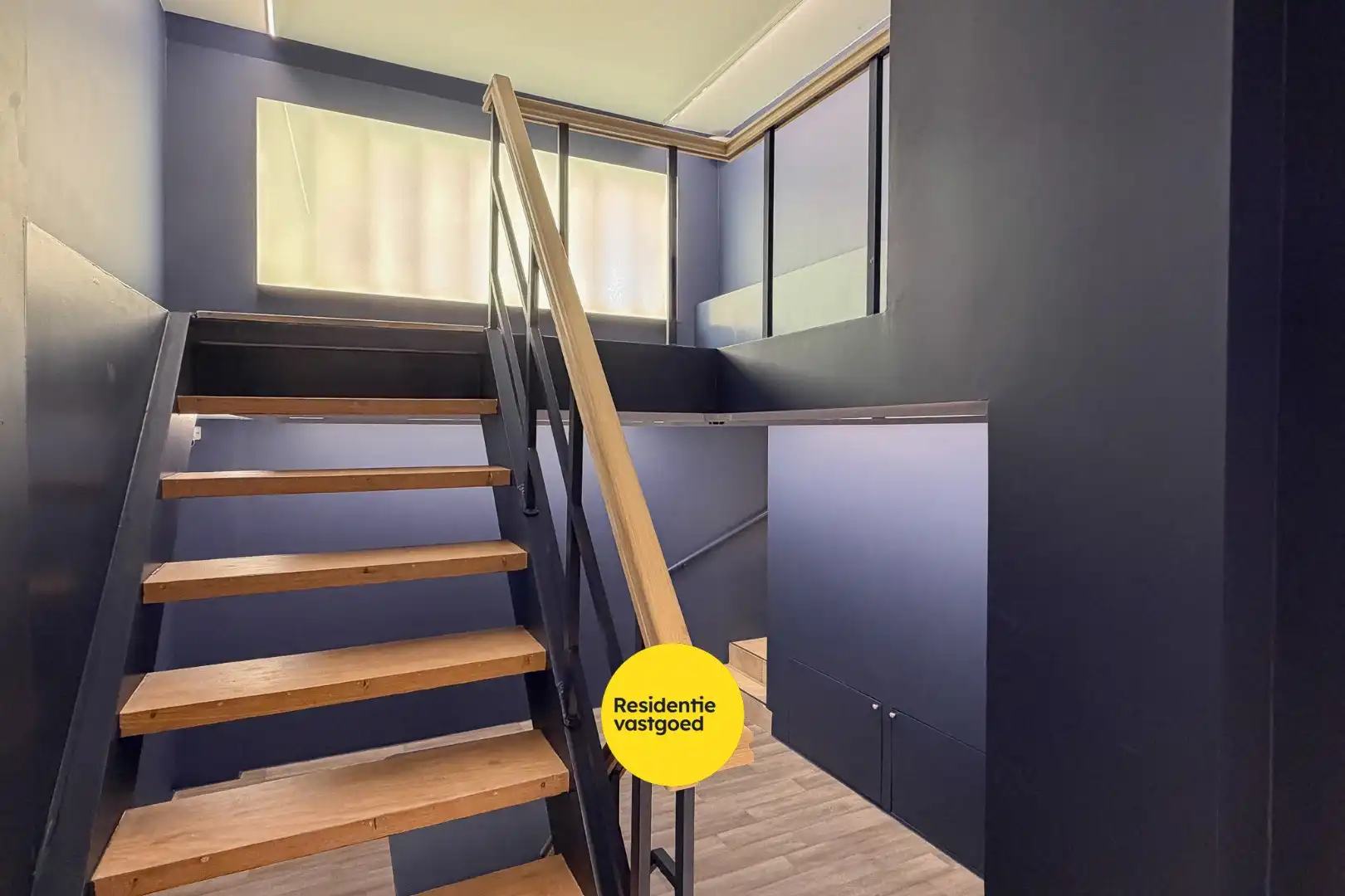 Uitzonderlijke investeringsopportuniteit in Galerij Ter Steeghere – hartje Brugge foto 12