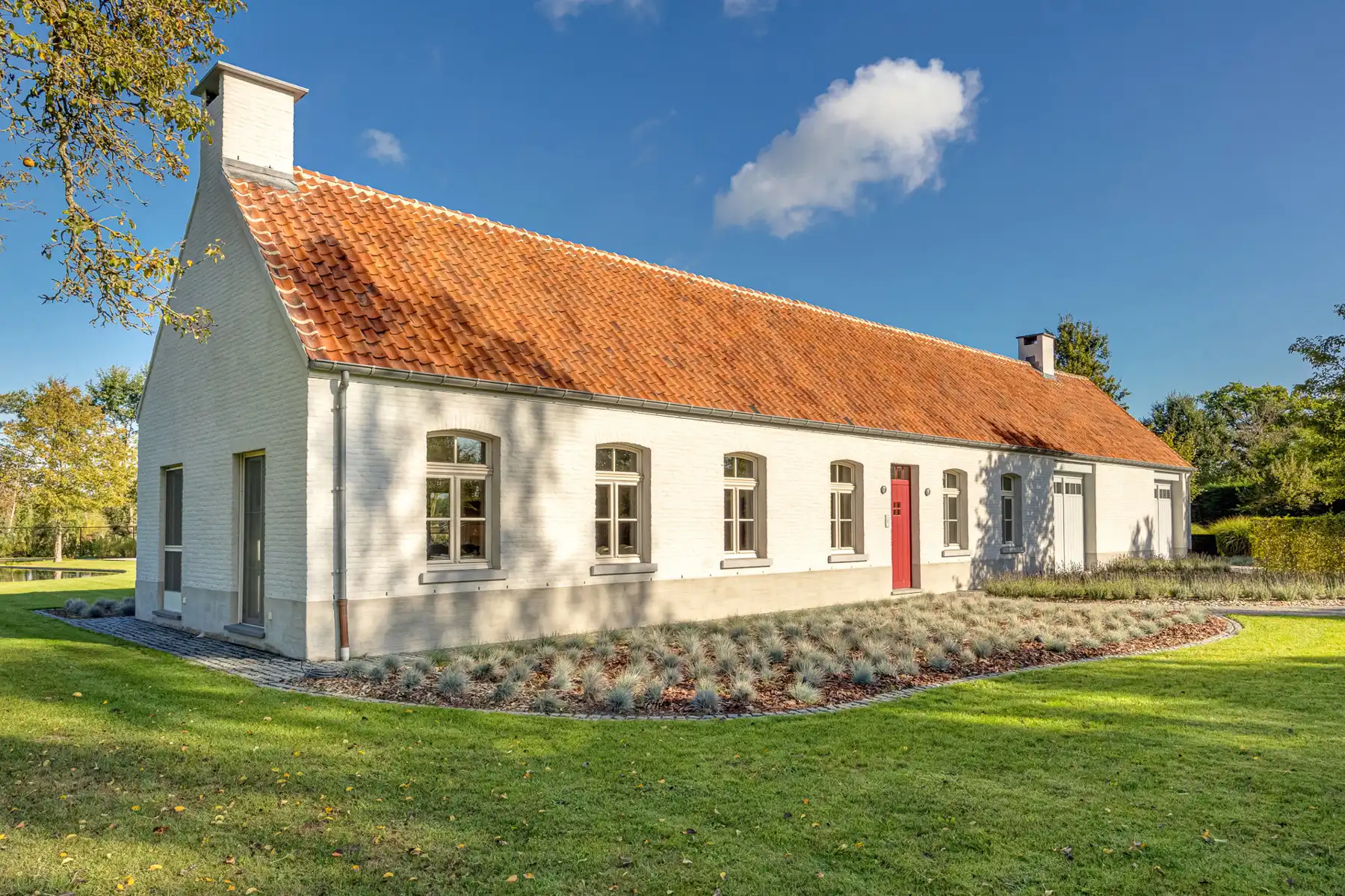 Uitzonderlijk gerenoveerde hoeve op ca. 7480 m² foto 3