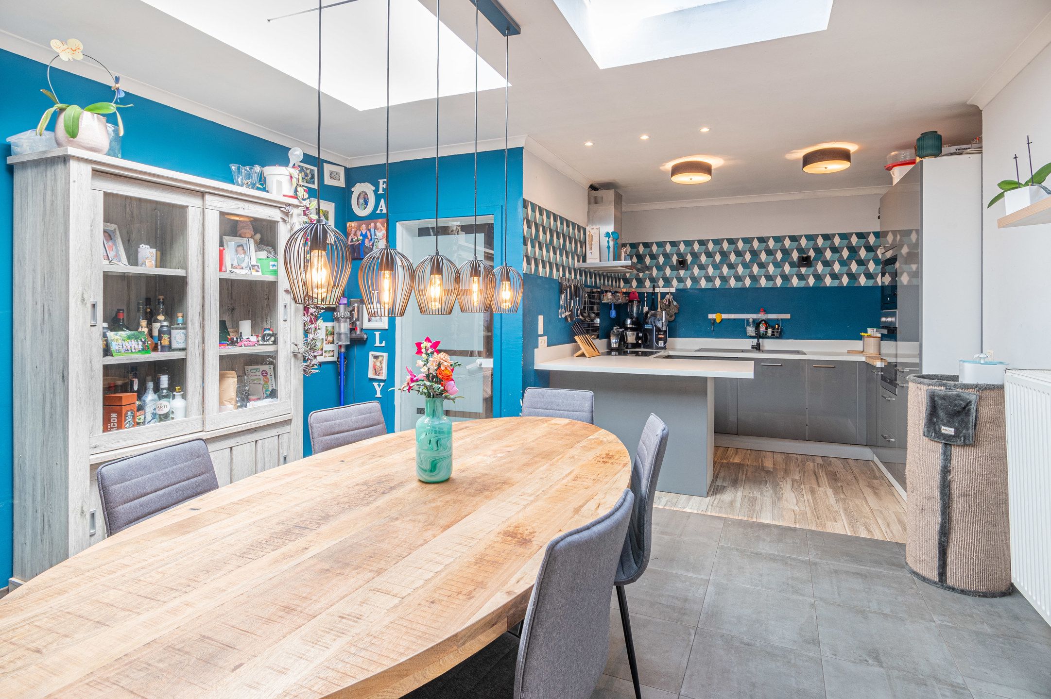 Instapklare starterswoning met garage op centrale locatie foto 6