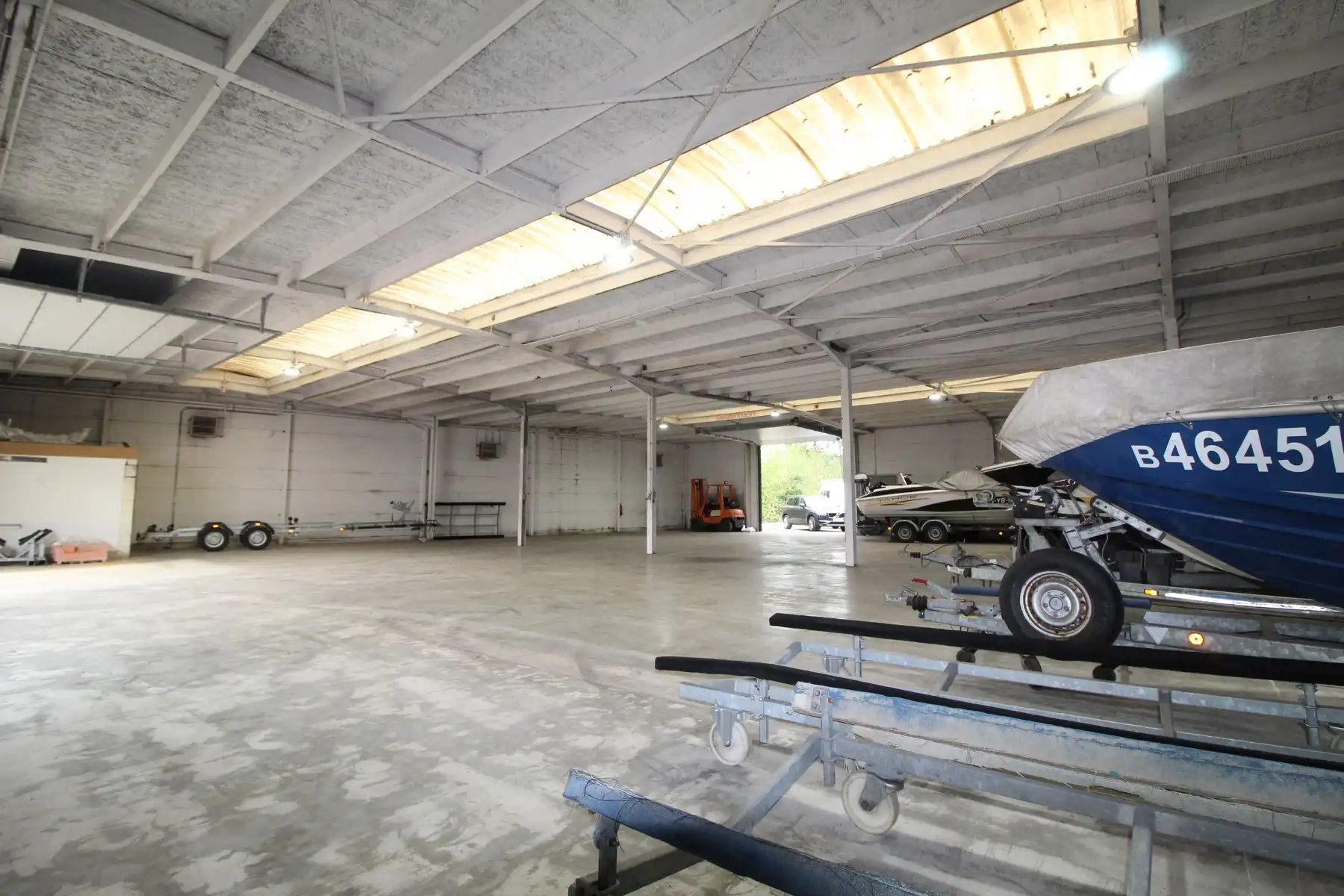 Magazijn / opslagloods rustig en discreet gelegen te Essen Horendonk foto 5