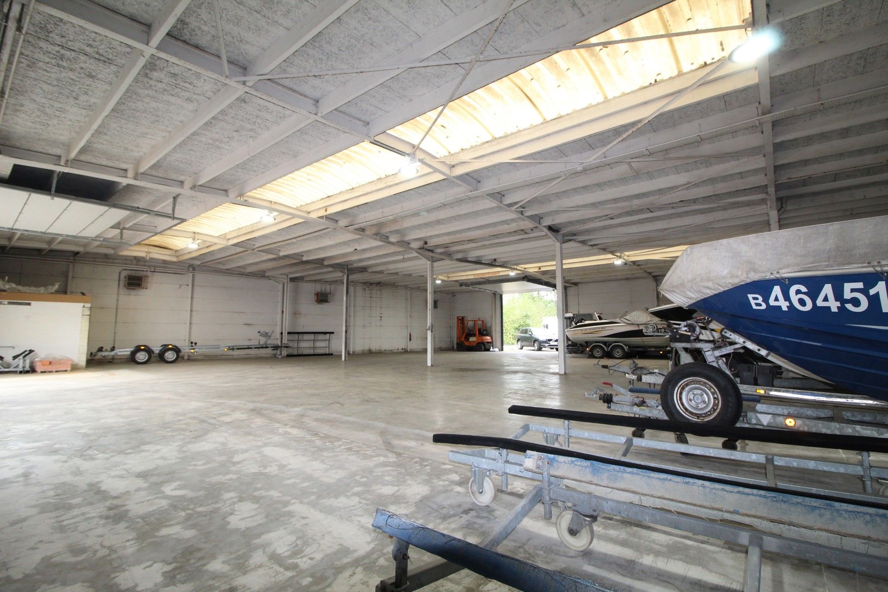 Magazijn / opslagloods rustig en discreet gelegen te Essen Horendonk foto 5