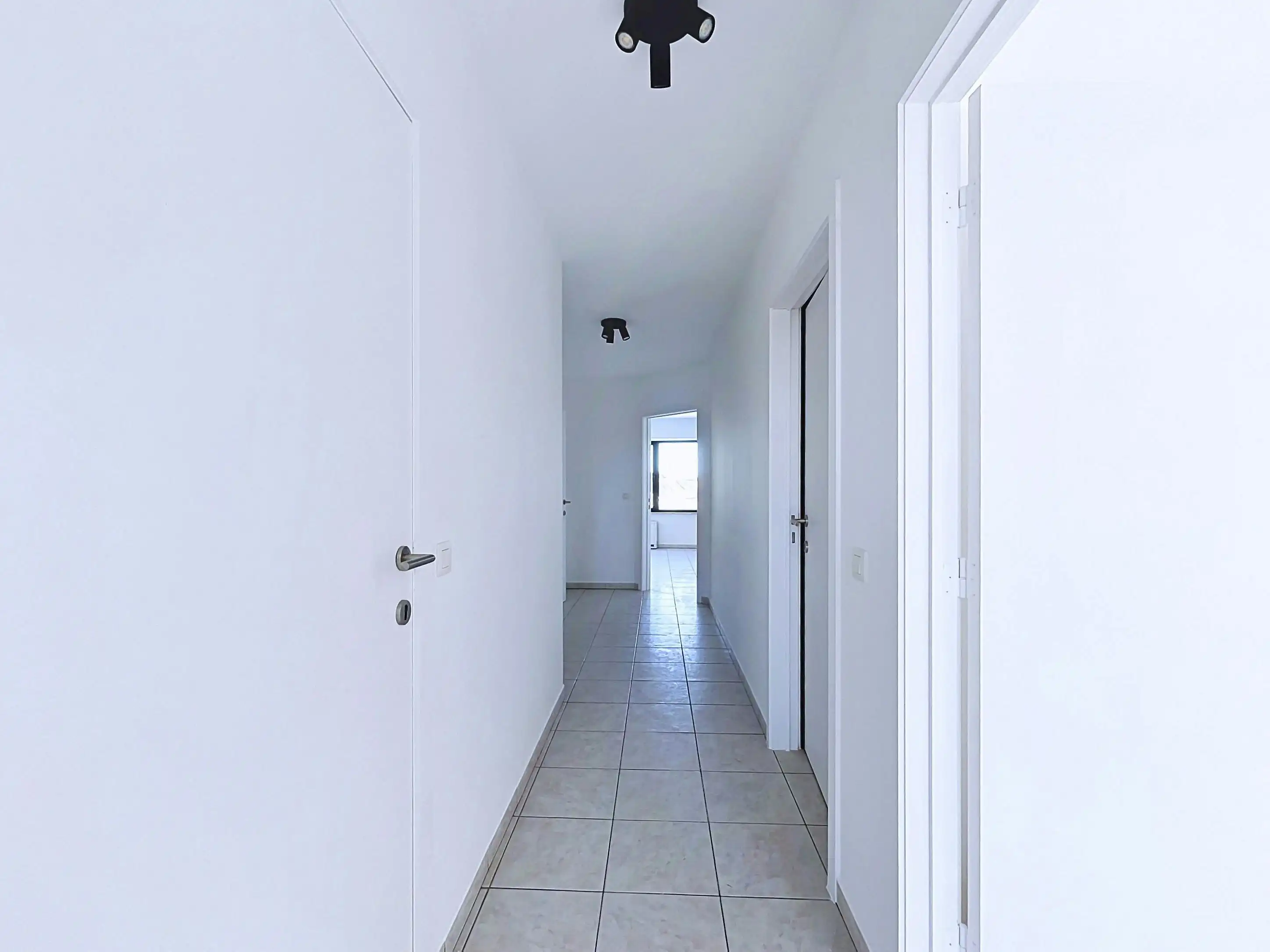 Appartement met 2 slaapkamers te koop aan station in Eeklo foto 18