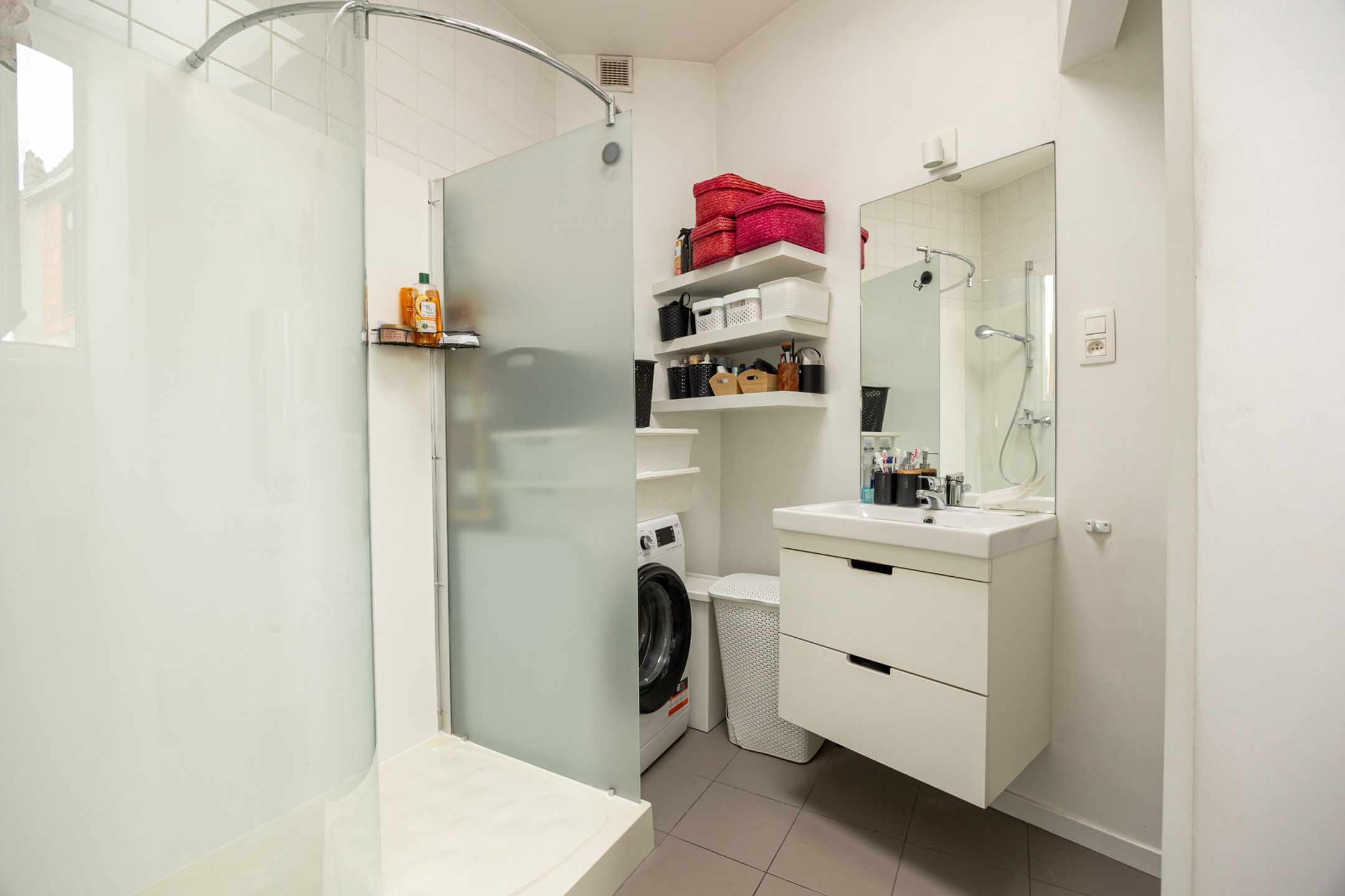 Vergund opbrengsteigendom met 3 mooie appartementen van 83m2 foto 30