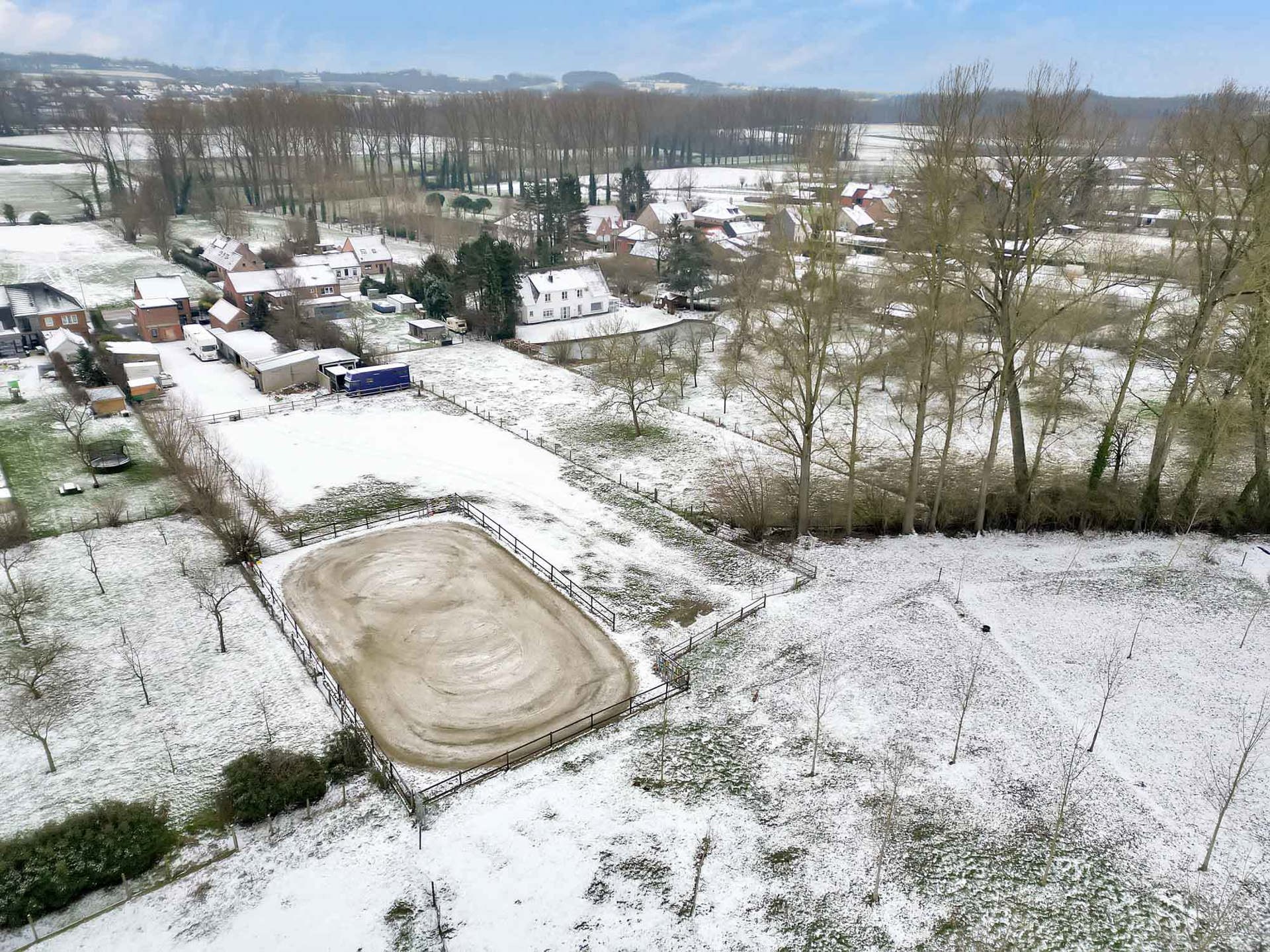 Instapklare woning met paardenaccommodatie te Ninove foto 12