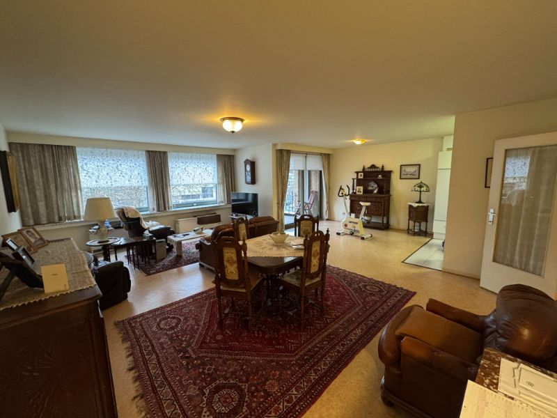 Appartement met 2 slaapkamers tegenover Shopping 1 foto 3