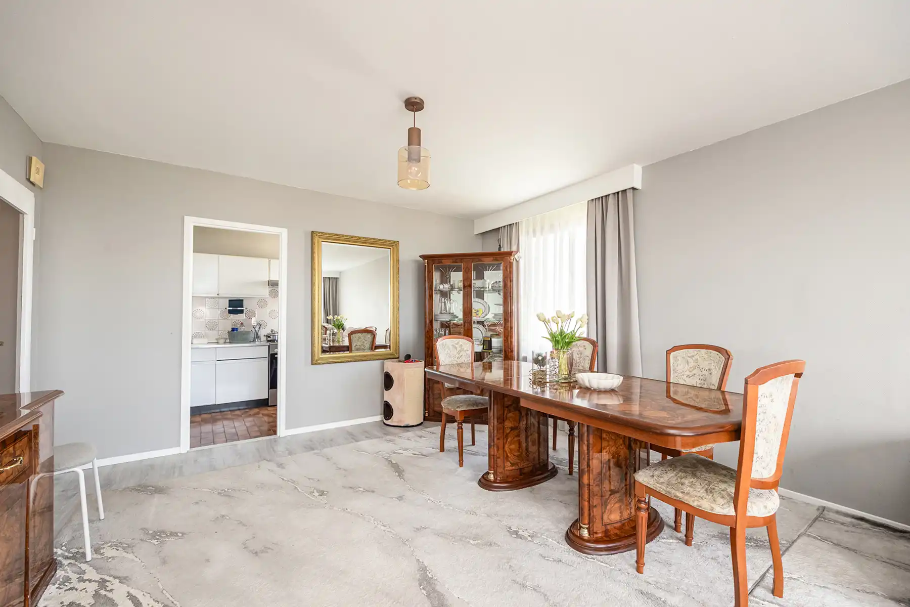 Ruim 3-slaapkamerappartement met panoramisch uitzicht foto 3