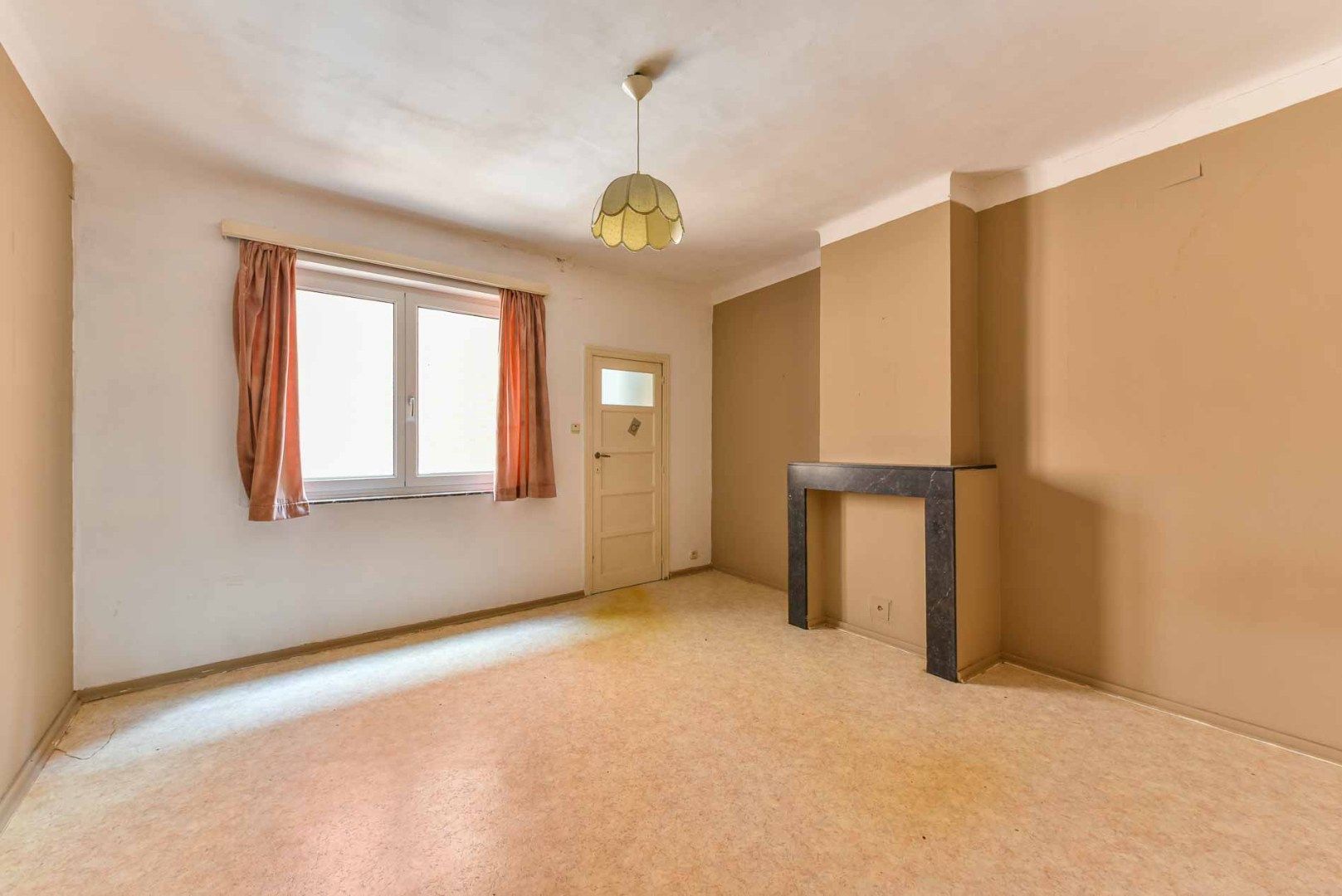 Op zoek naar een woning met veel potentieel, centraal gelegen in Merchtem? Welkom Home! foto 5