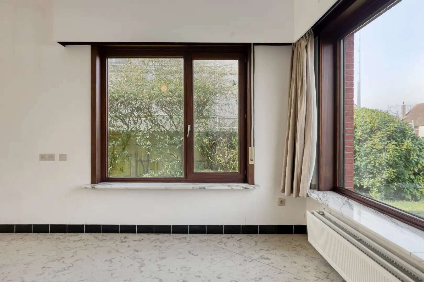 Gunstig gelegen woning met oa 3 slpks op een mooi perceel van 742 m². foto 4