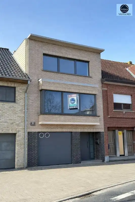 Hoofdfoto van de publicatie: RUIME BEL-ETAGEWONING MET 3 SLAAPKAMERS EN TUIN