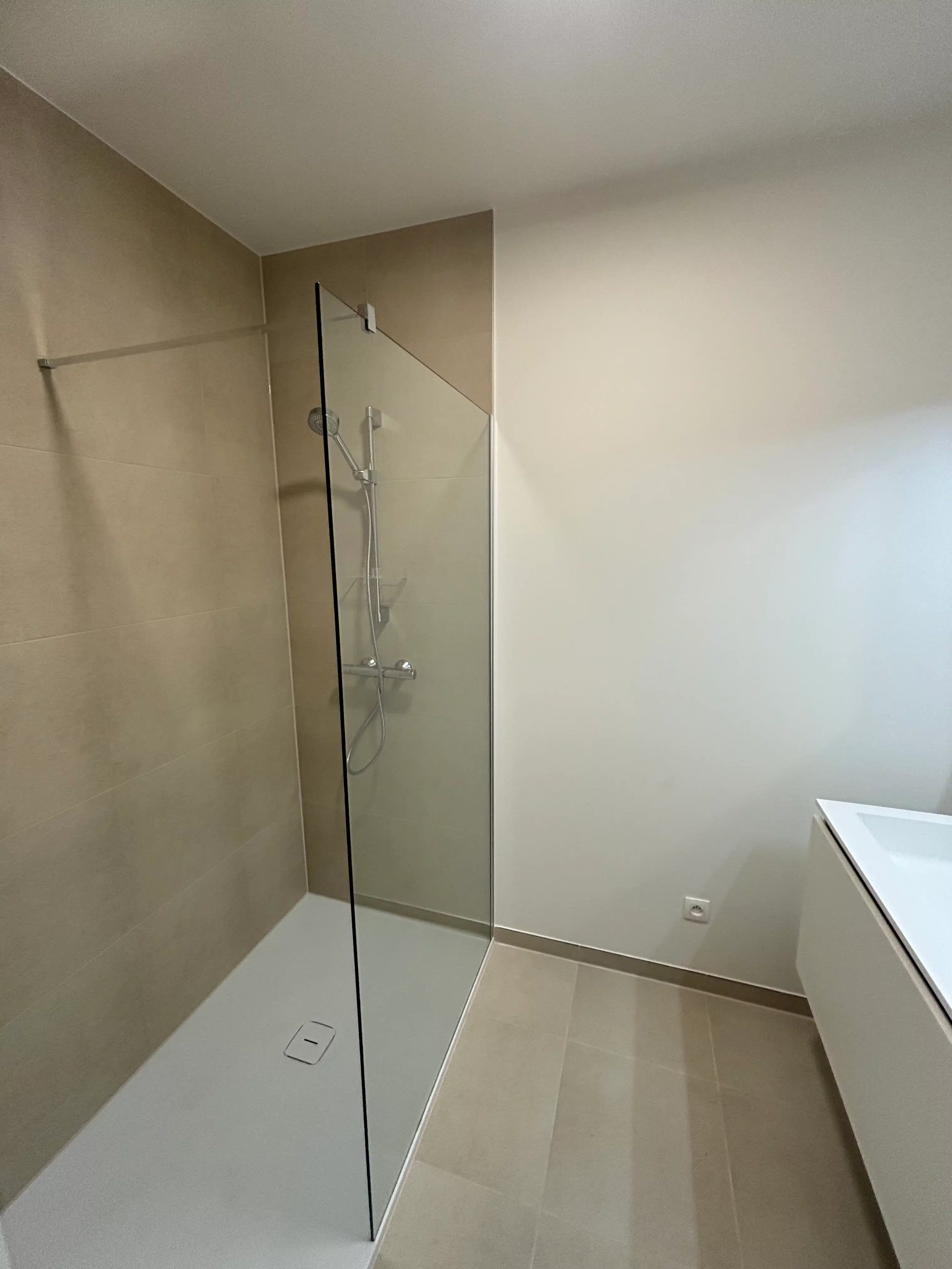 Modern Wonen & Werken: Luxueus Nieuwbouwappartement met 2 Slaapkamers en Bureau foto 6