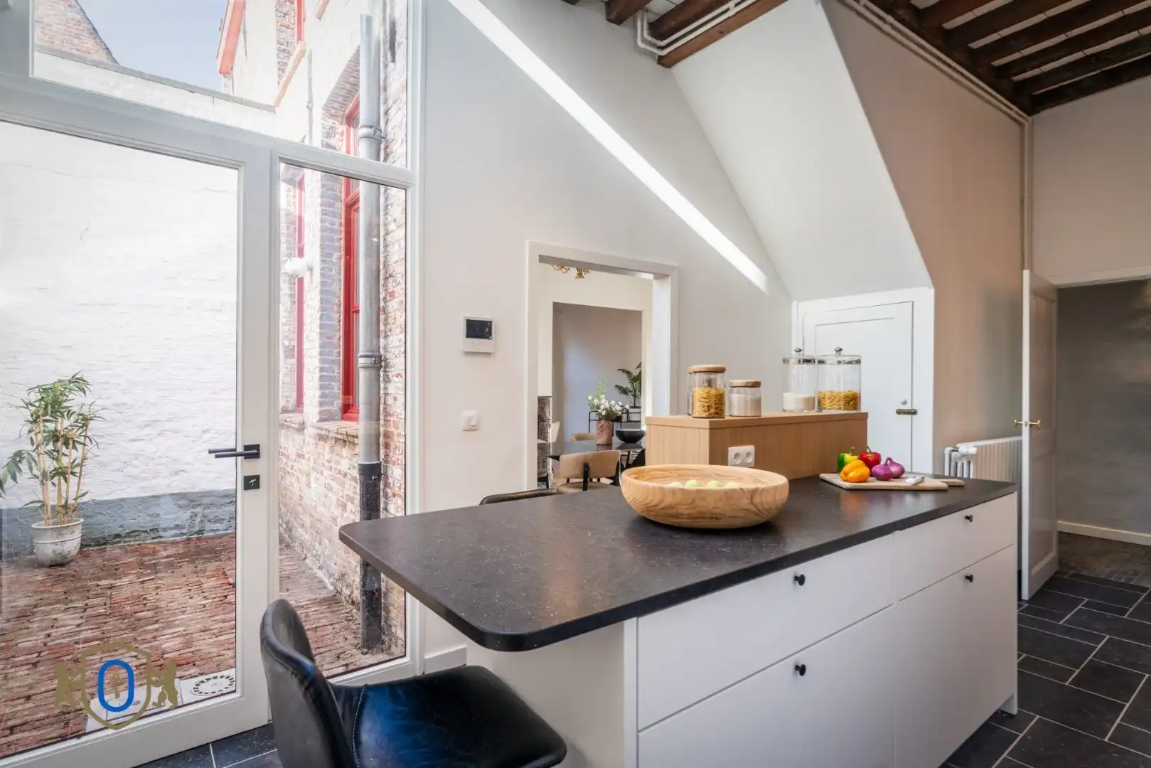 5-slpkr trapgevelwoning met stadstuin foto 8