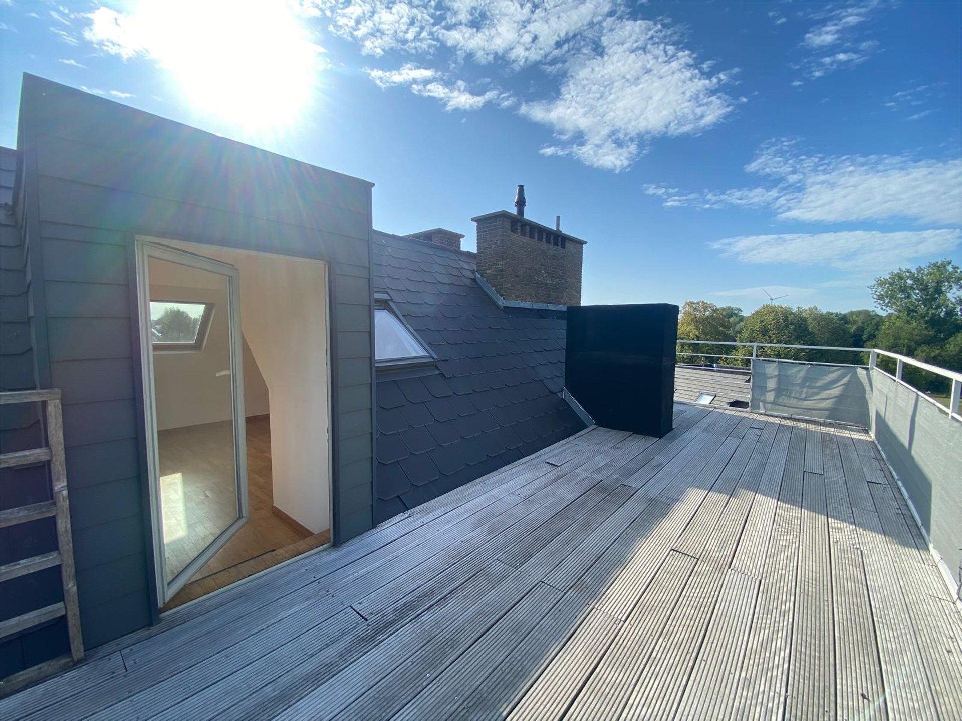 Prachtig appartement met drie ruime slaapkamers en twee terrassen foto 19