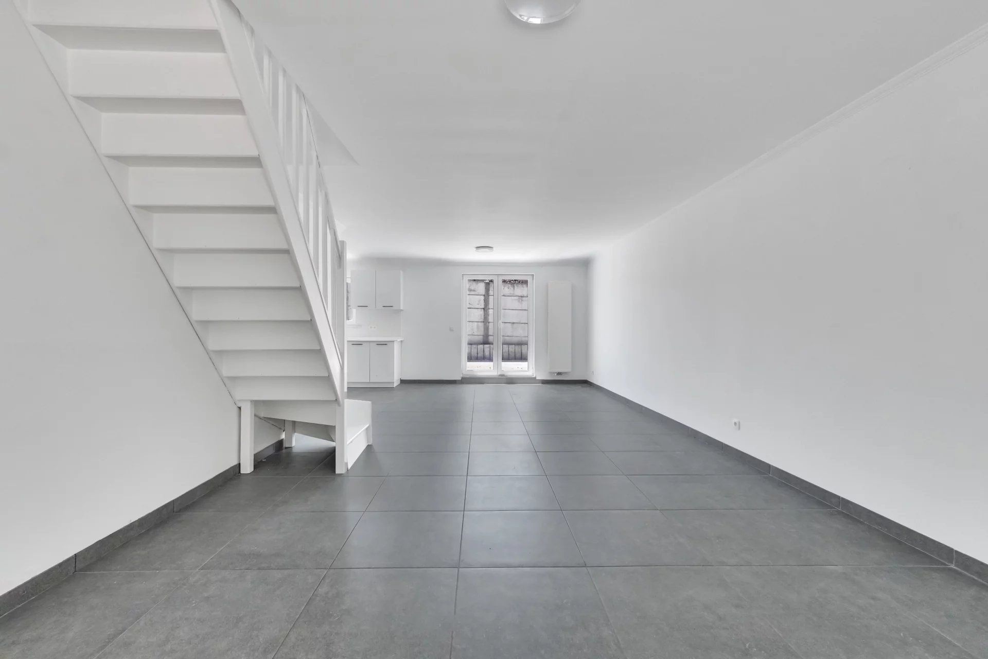 Gerenoveerde woning aan de stadsrand foto 5