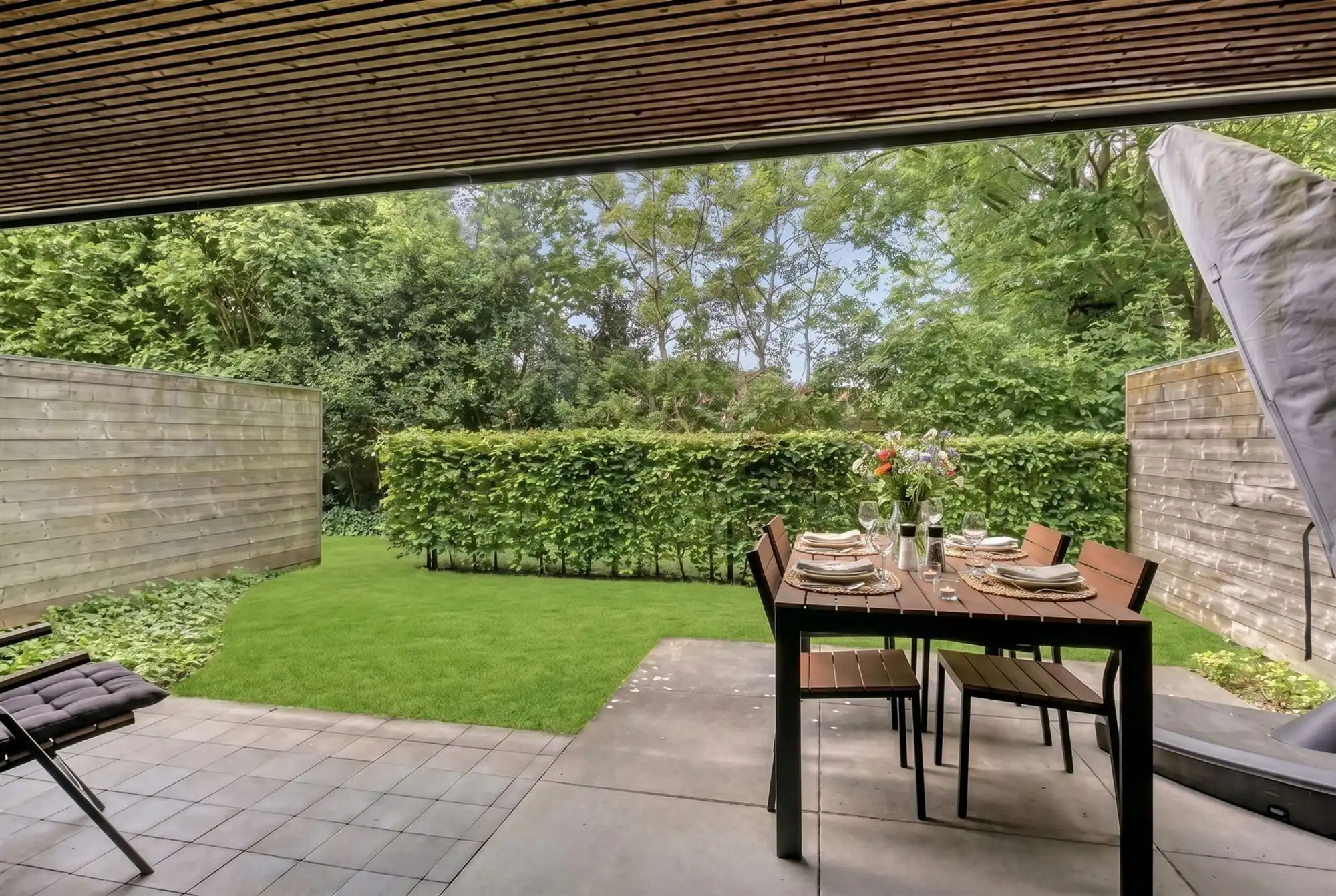 Instapklaar gelijkvloers appartement met tuin en parking foto 8
