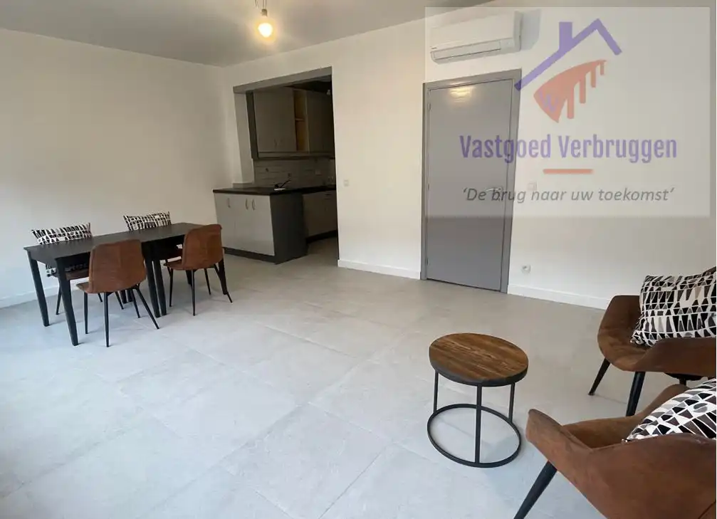 Centraal gelegen energiezuinig appartement met 2 slpk foto 2