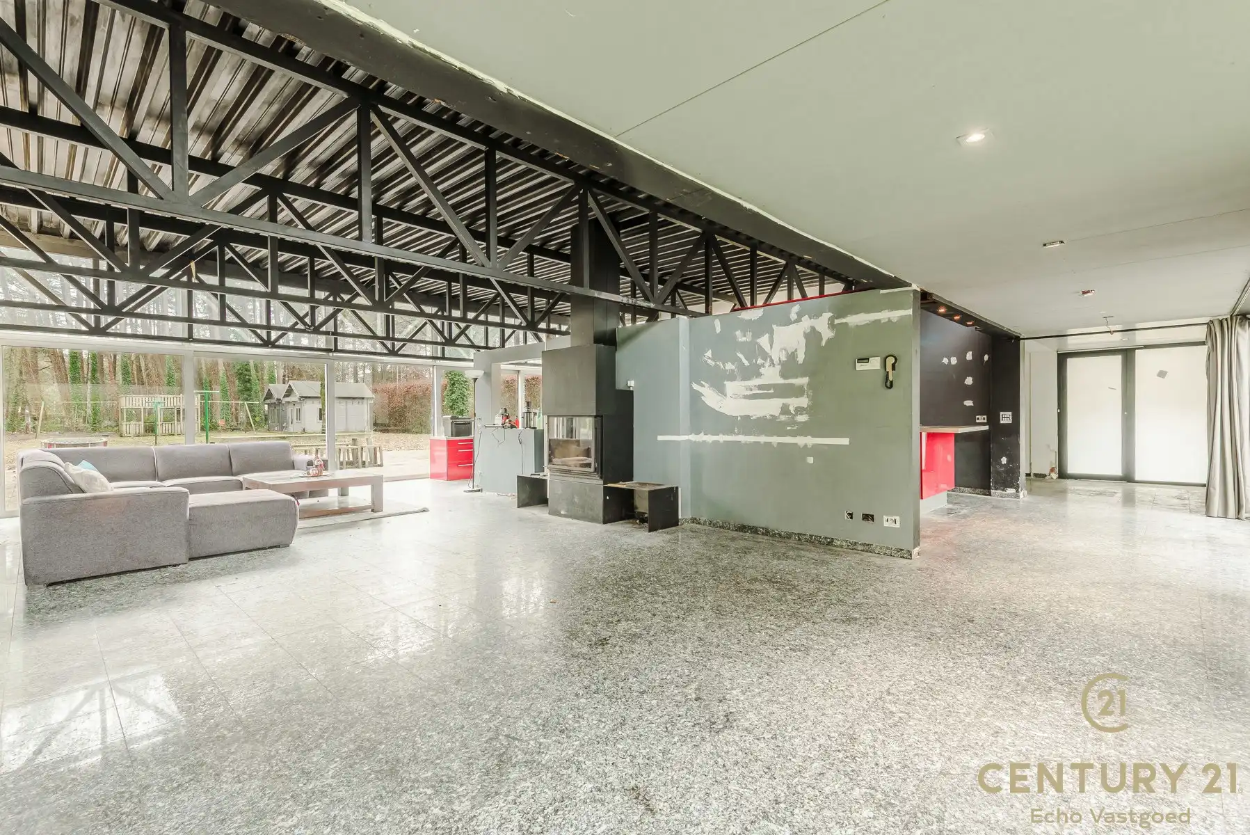 Unieke te renoveren villa in villawijk “De Lint” foto 15