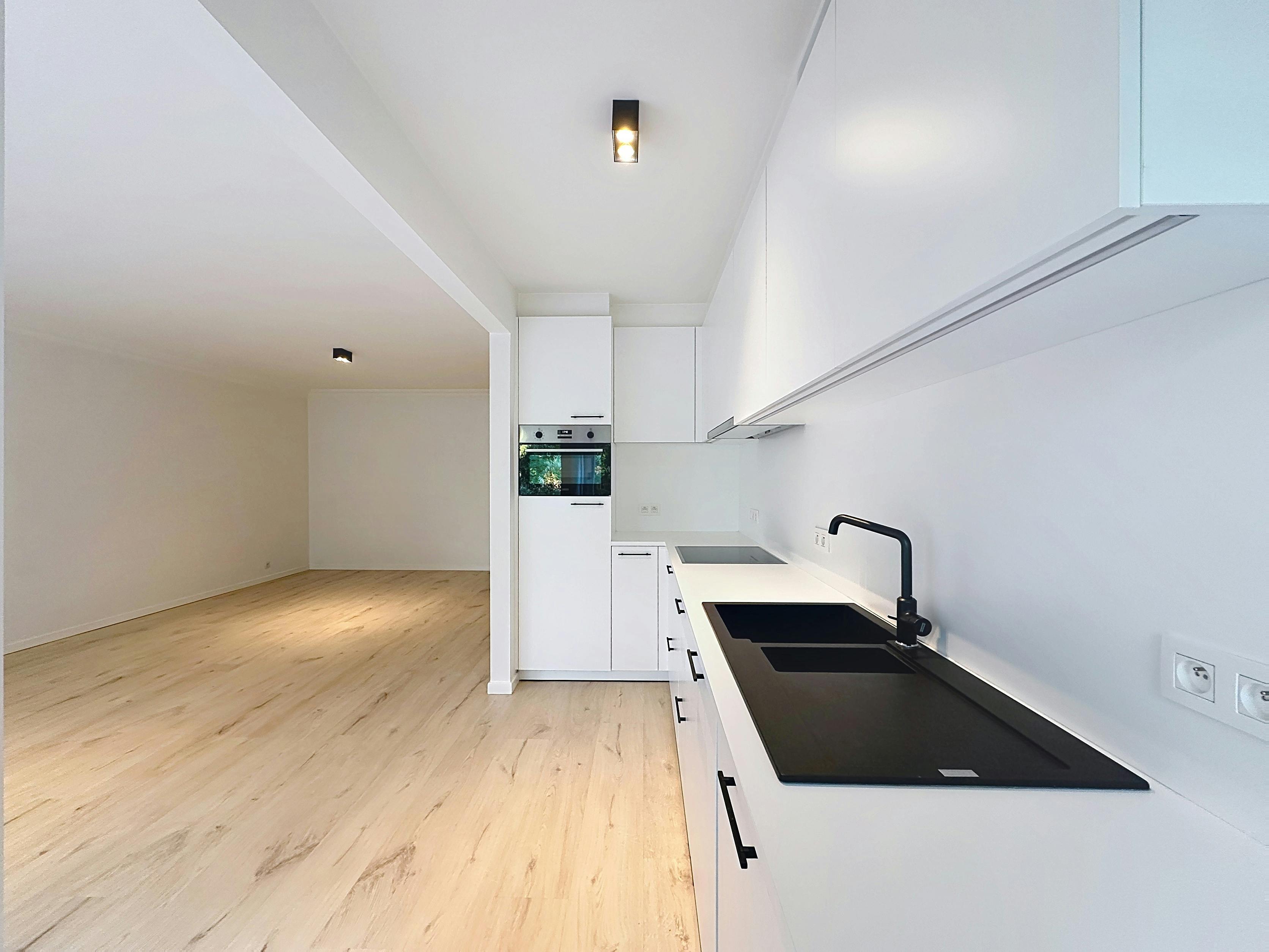 Gerenoveerd Appartement te koop in Brugge met 2 slaapkamers foto 5