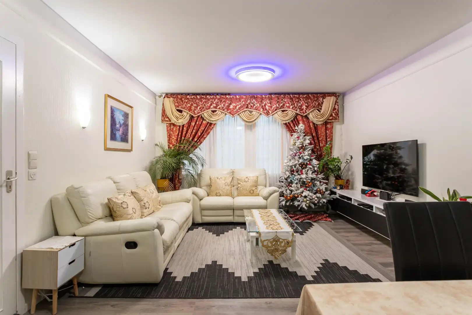 Appartement met 2 slaapkamers, ruim terras en berging foto 3