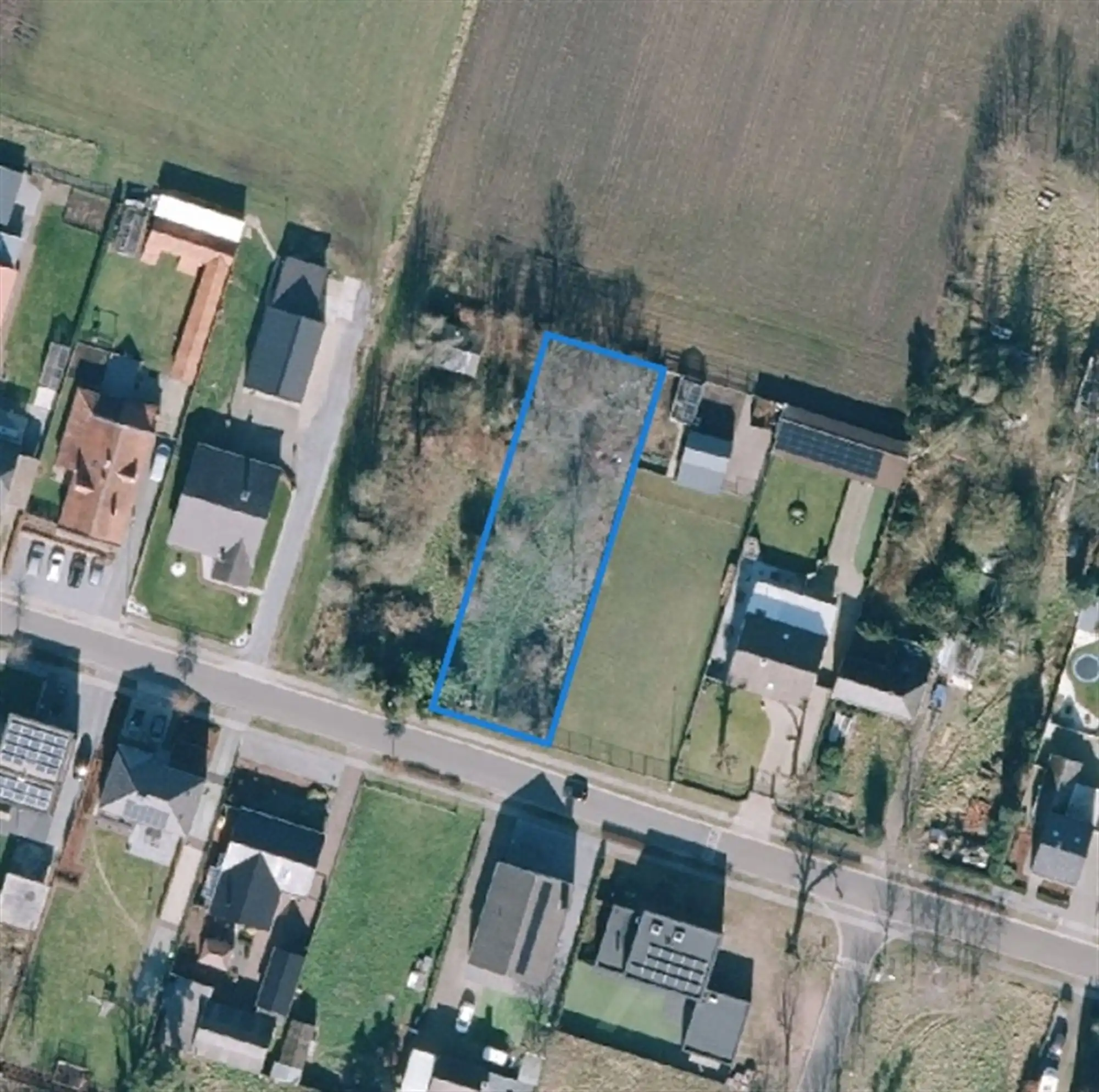 Top gelegen bouwperceel van 1000m²  foto {{pictureIndex}}