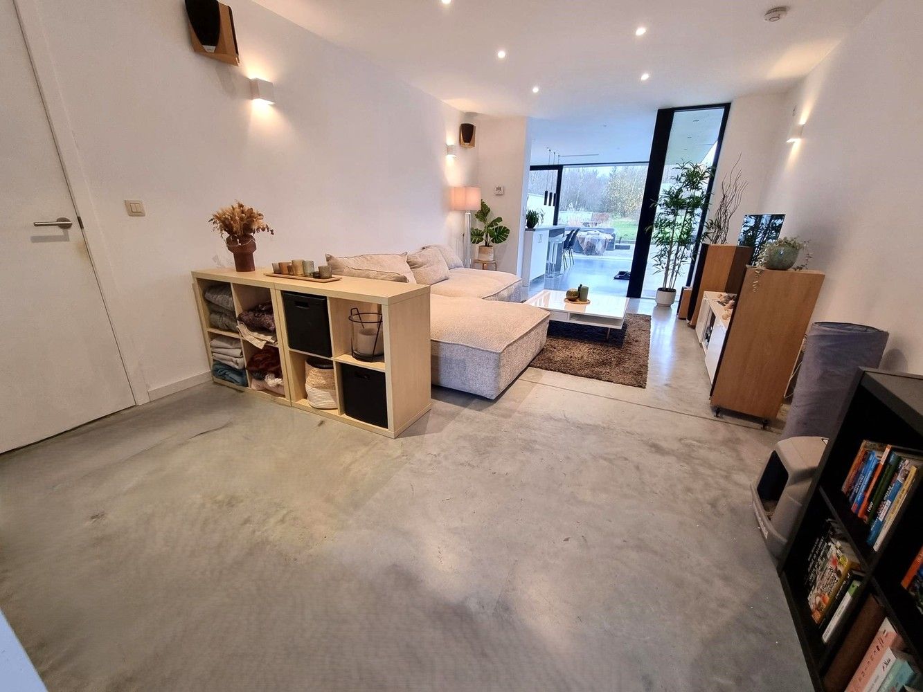 Totaal vernieuwde woning, 3 tot 4 slaapkamers met prachtig groen verzicht. Top ligging! foto 6