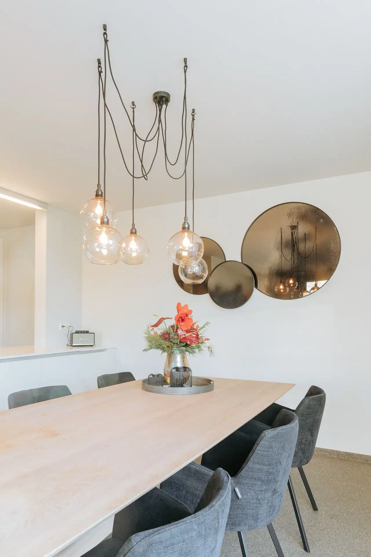 Instapklaar gelijkvloersappartement met tuin en garagebox foto 8