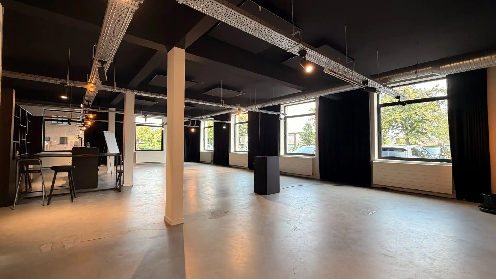Instapklare kantoren met ruime parking te huur in Mechelen foto 4