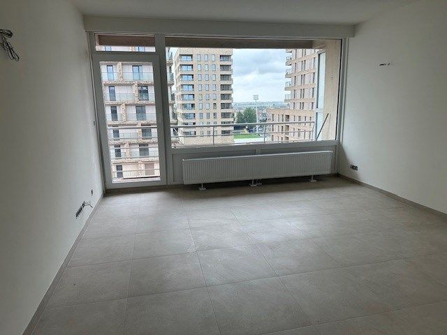 Volledig gerenoveerde, ongemeubelde studio op de 8e verdieping - Zeedijk Oostende foto 2