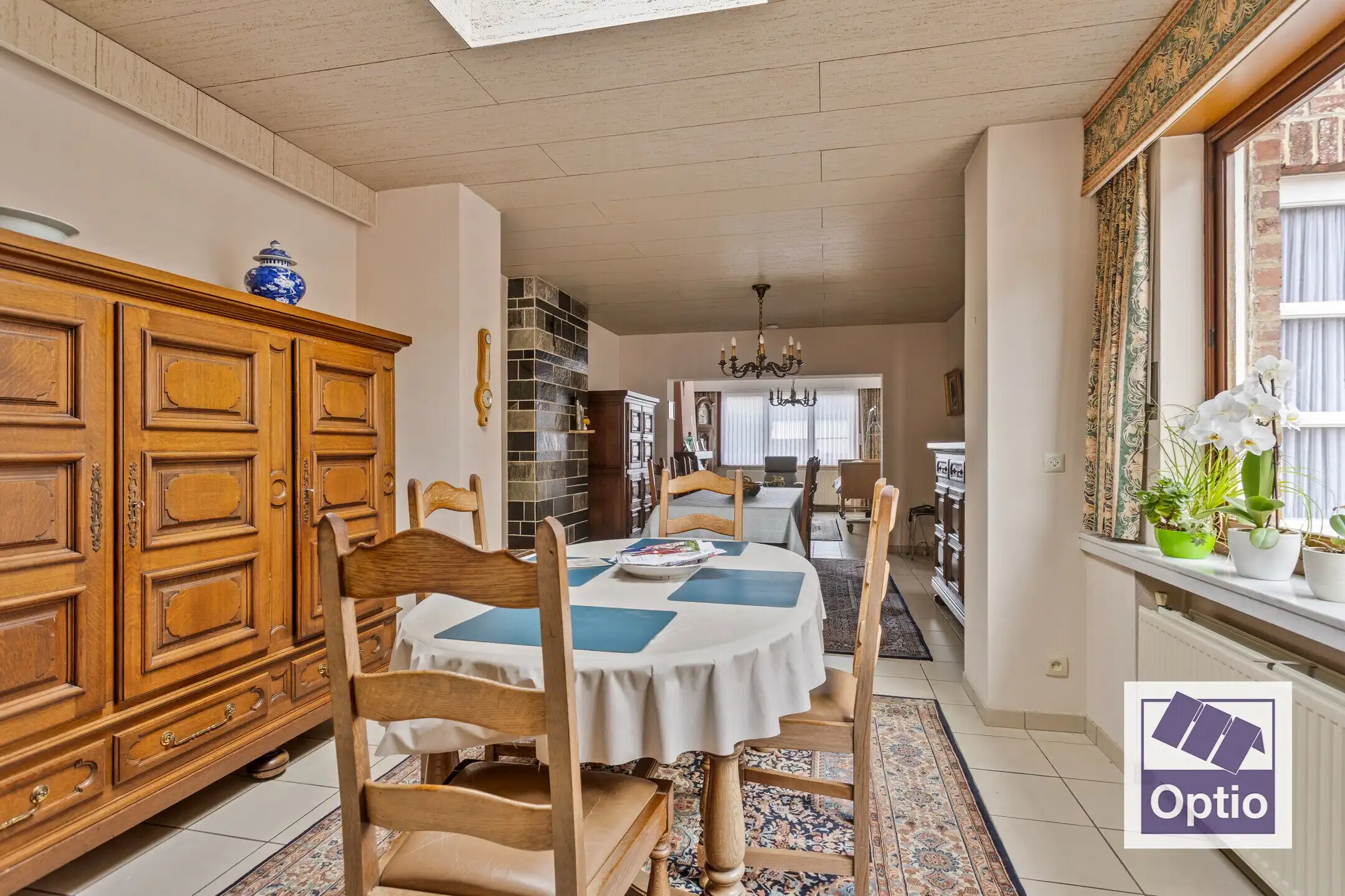 Woning met 5 slaapkamers en grote tuin. foto 14