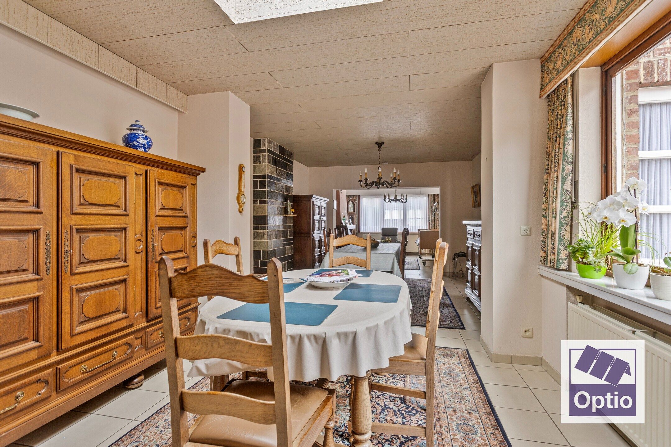 Woning met 5 slaapkamers en grote tuin. foto 14