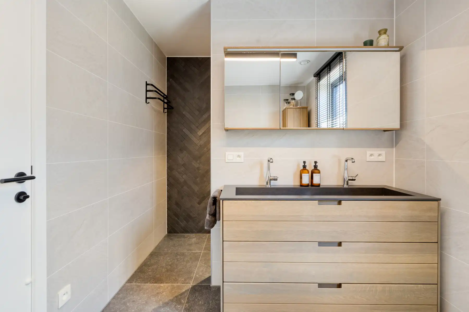 Moderne woning met 3 slaapkamers. foto 28