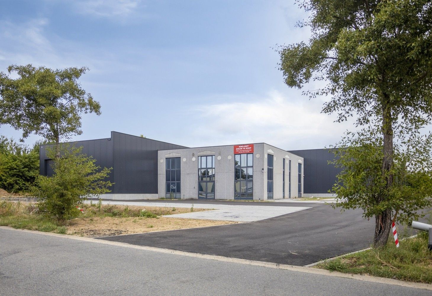 Industrieel-magazijn-logistiek te huur foto 2