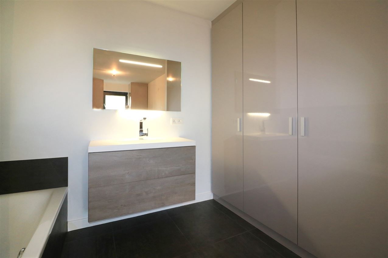 Glkvlrs, groot terras, 3 slpks en garage foto 14