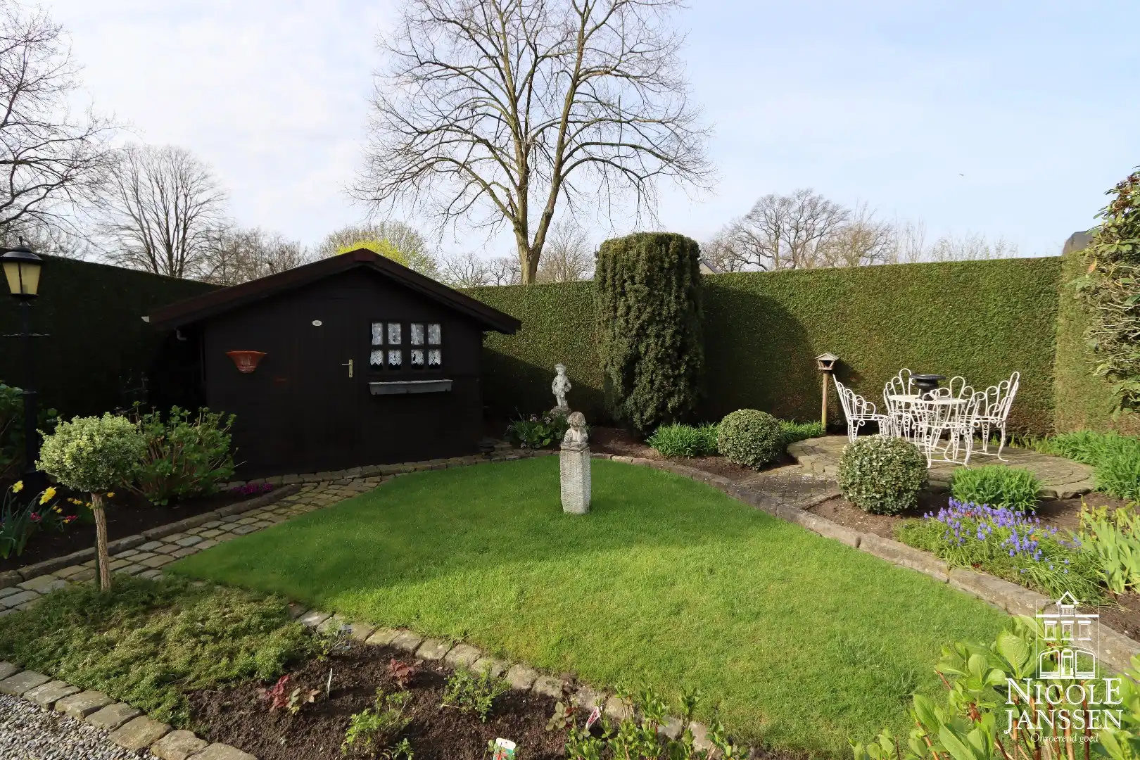 Verzorgde gezinswoning met mooie tuin in Geistingen foto 23