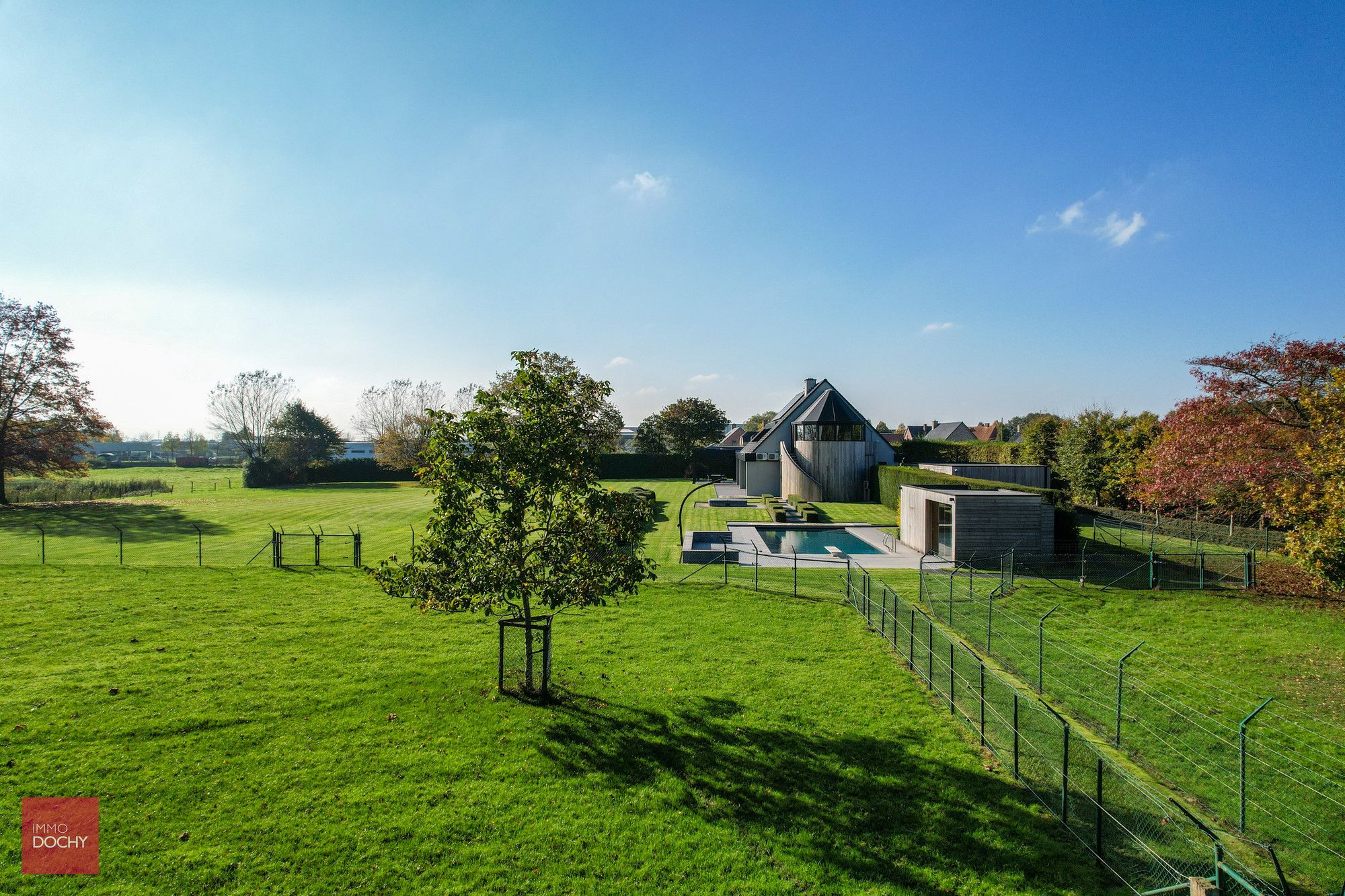 Instapklaar villa-landhuis met uniek groen landschap te Gullegem foto 7